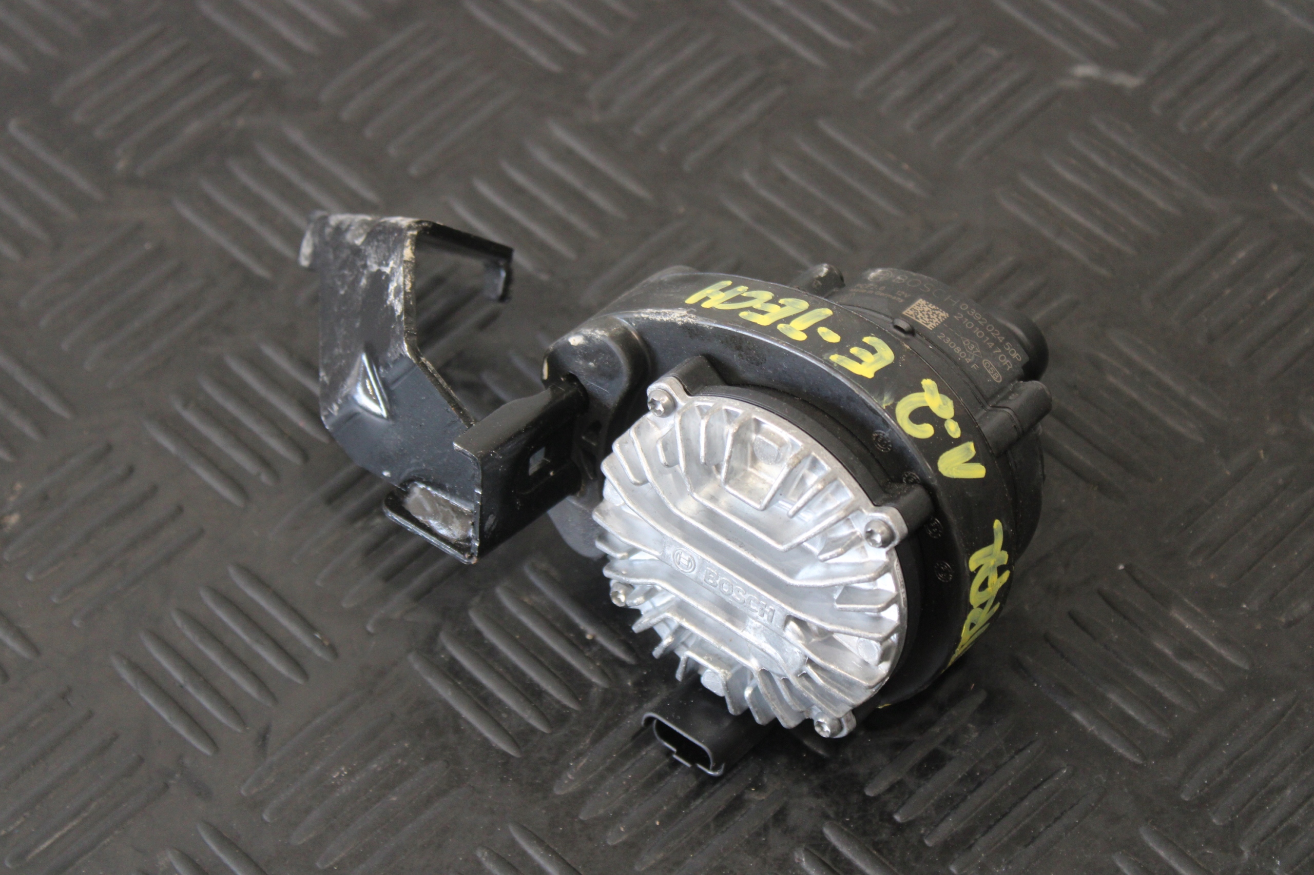 PUMPA CIRKULACIJE VODE RENAULT AUSTRAL 210101470R