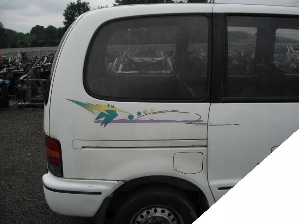 NISSAN SERENA VANETTE SZYBA KAROSERYJNA PRAWA