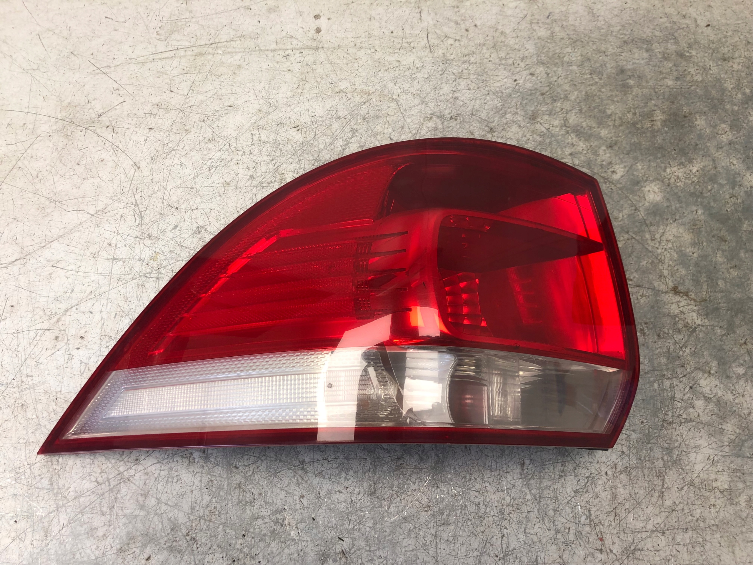 light left rear part VW GOLF V KOMBI 1K9945095