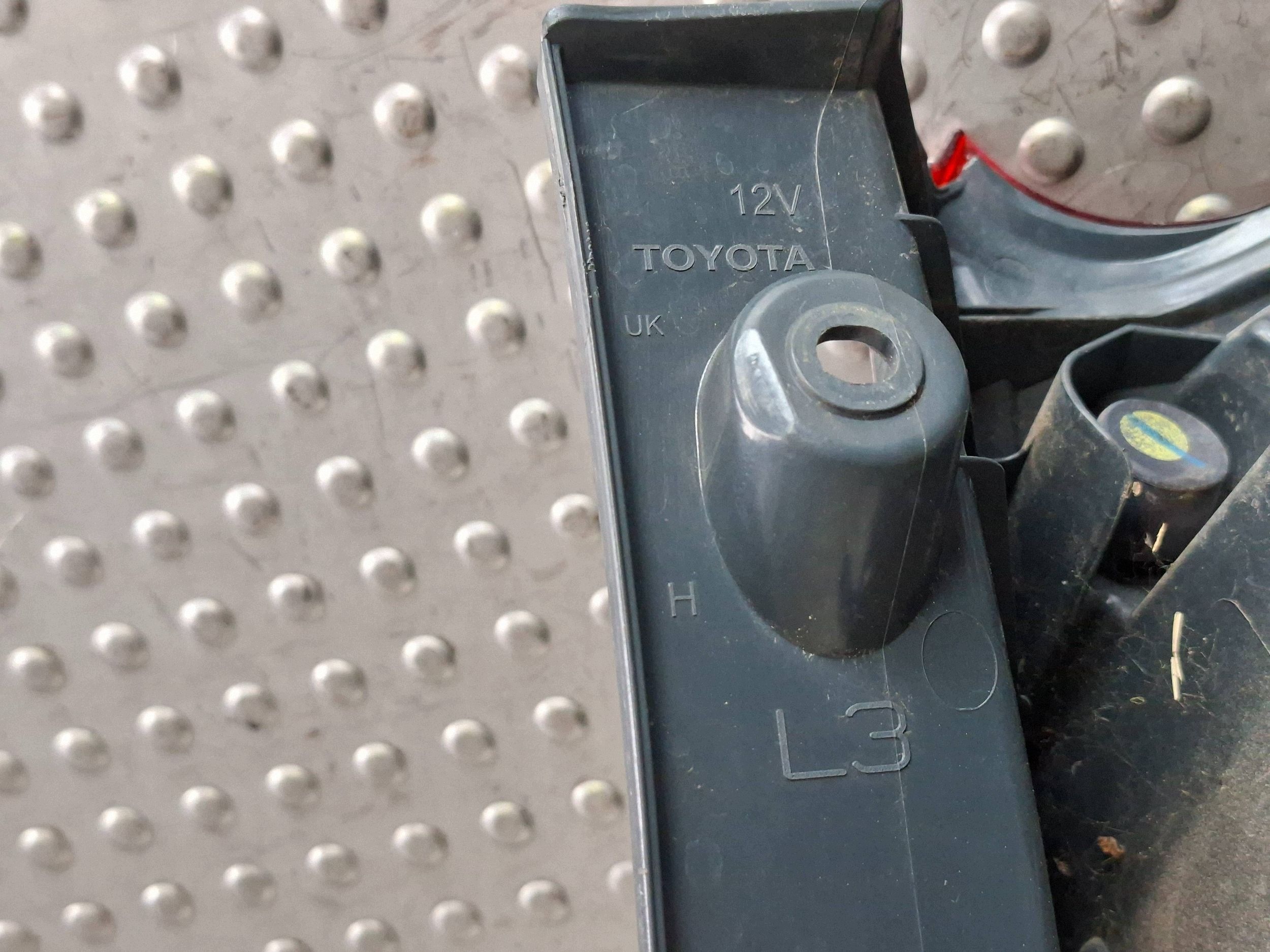 light rear part left LED TOYOTA AURIS II LIFT 15-18 HB