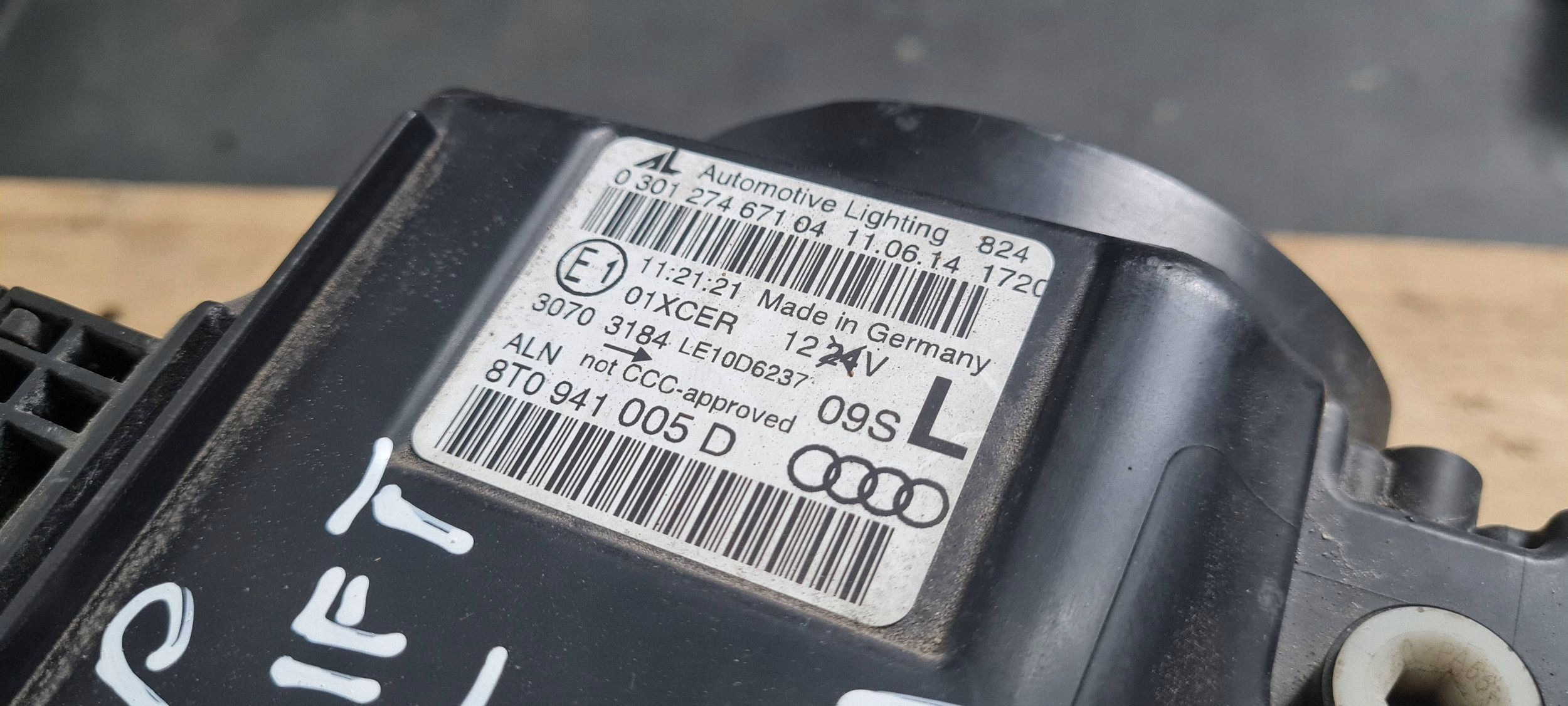 A5 8T S5 LIFT light left left front XENON UK ANGLIK 8T0941005D