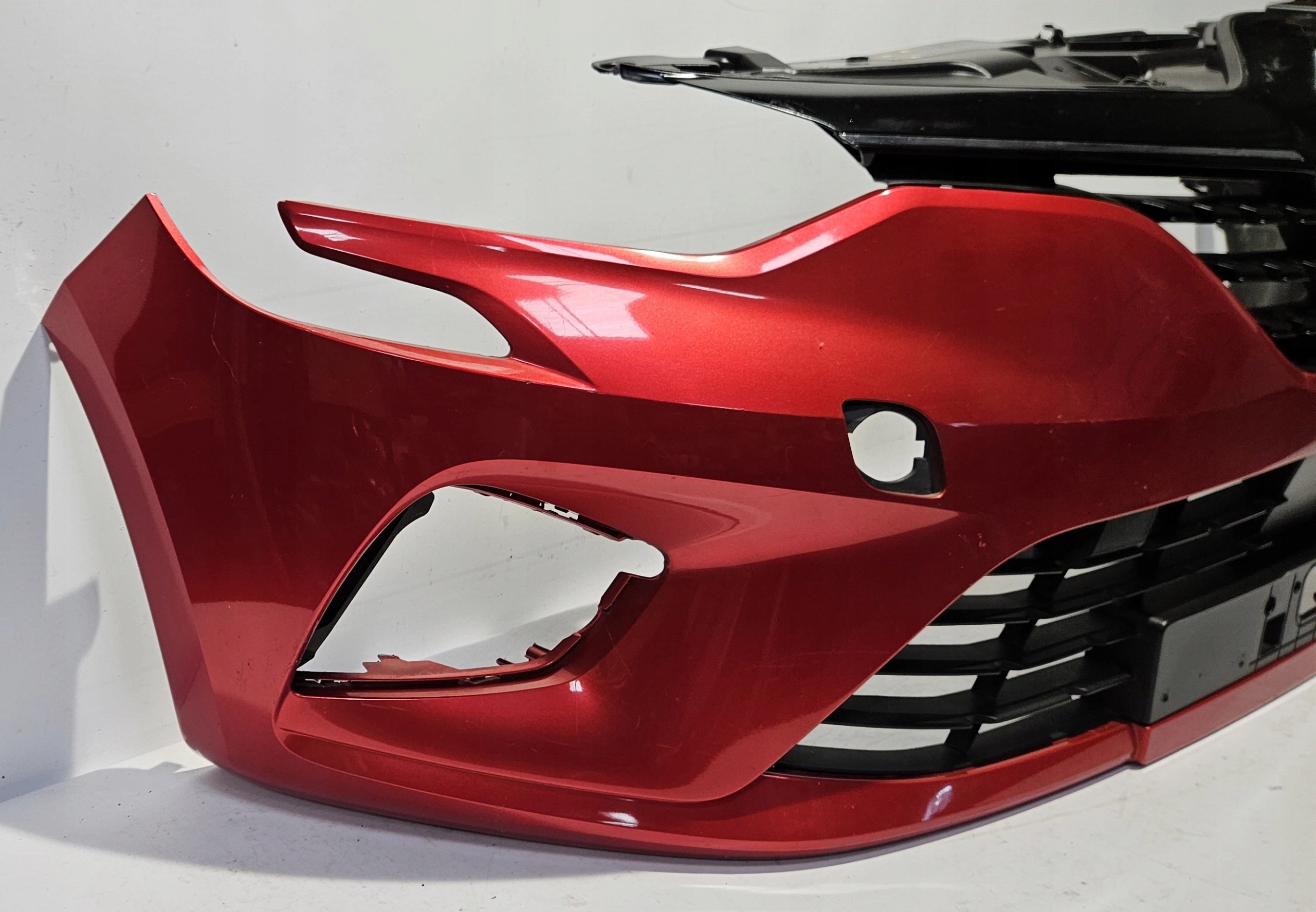 front bumper grille RENAULT CLIO V 20- original 620221350R