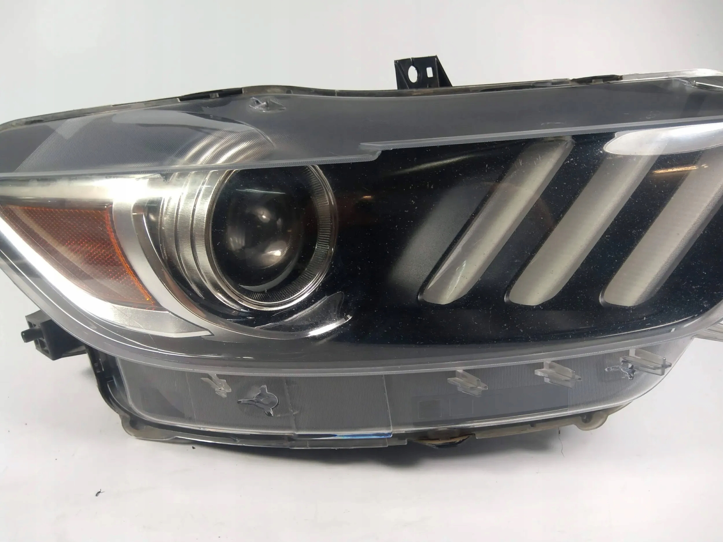 Ford Mustang VI GT reflektor light front right front ksenon 2015-17