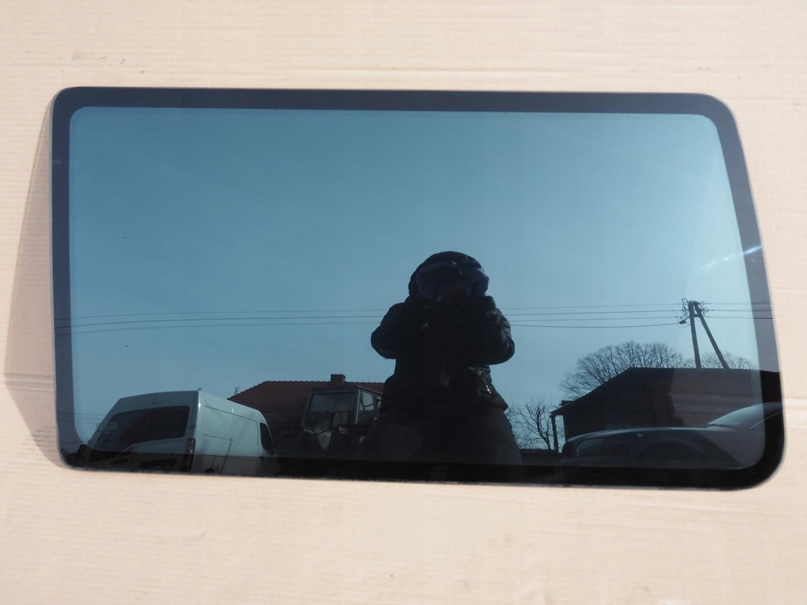 SZYBA BOCZNA LEWA TYLNA VW T4 MULTIVAN AS2