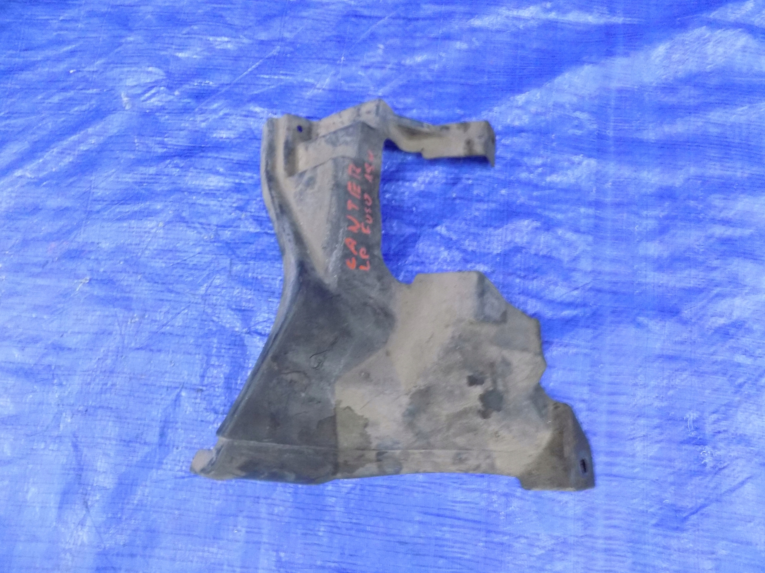 mudguard left front left MITSUBISHI CANTER FUSO 19R
