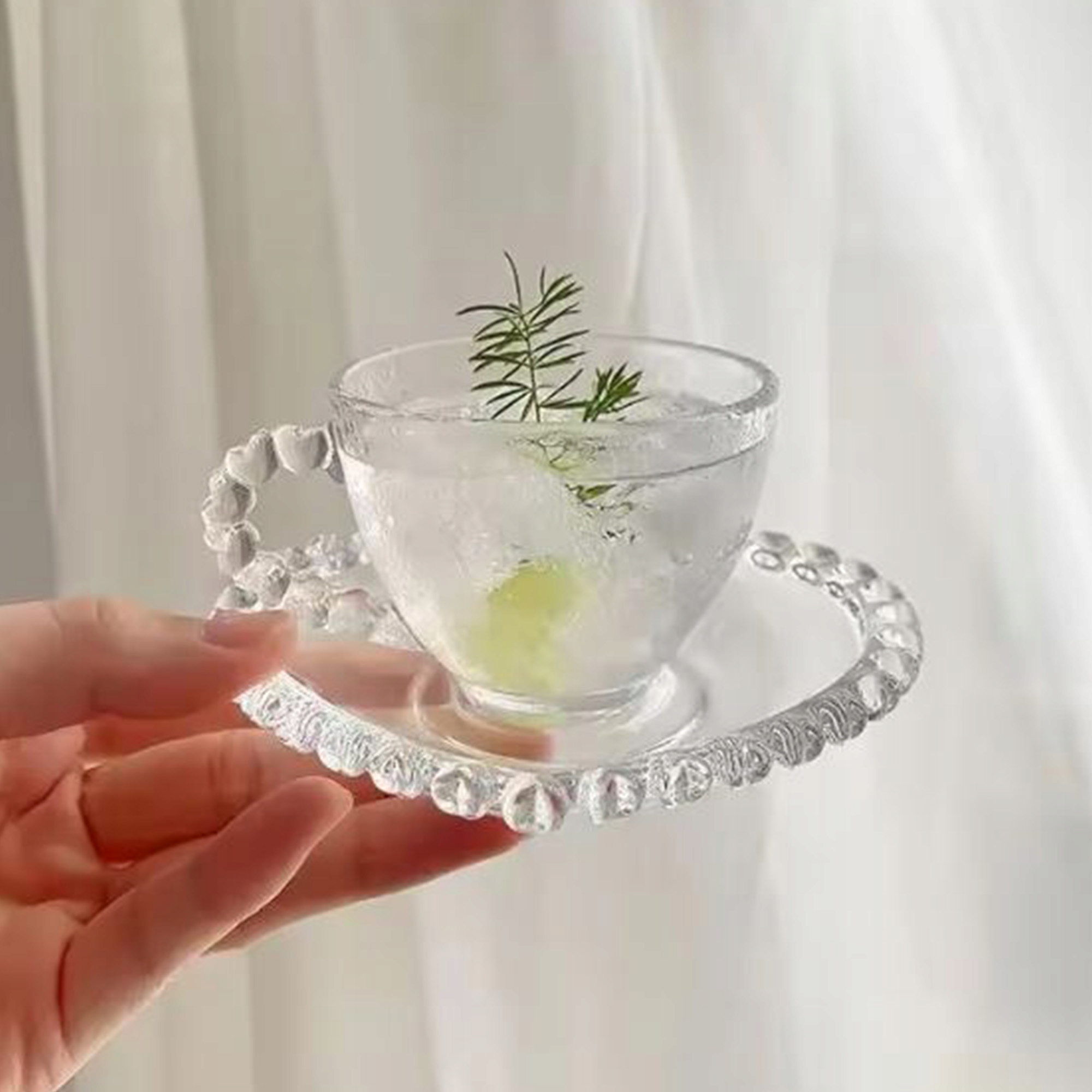 FILIŻANKA ZE SPODKIEM SZKLANA AMORA 200ML NA KAWĘ UNIWERSALNA WZÓR SERCE