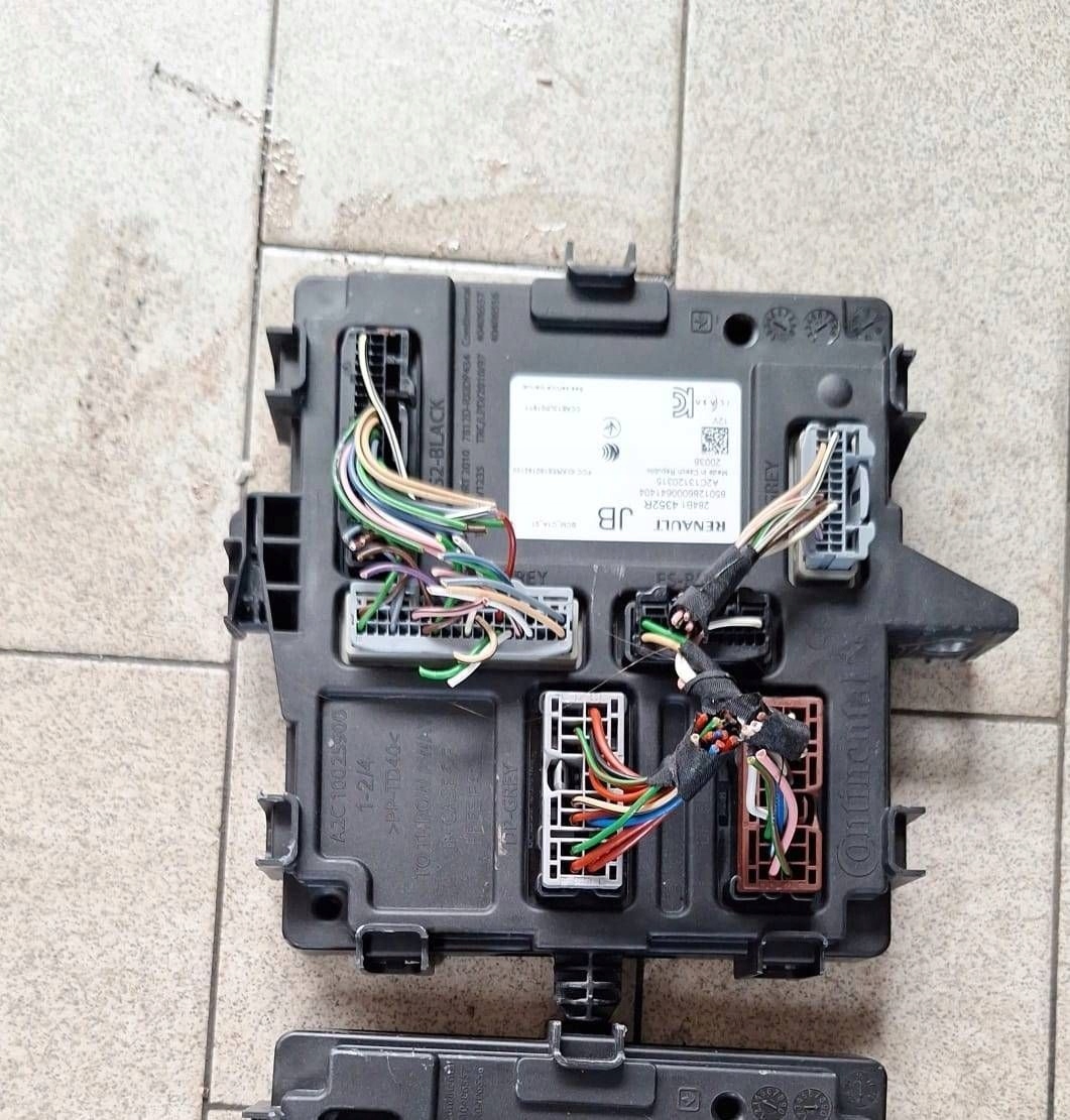 compartment BCM Renault Captur II ZOE 284B14352R