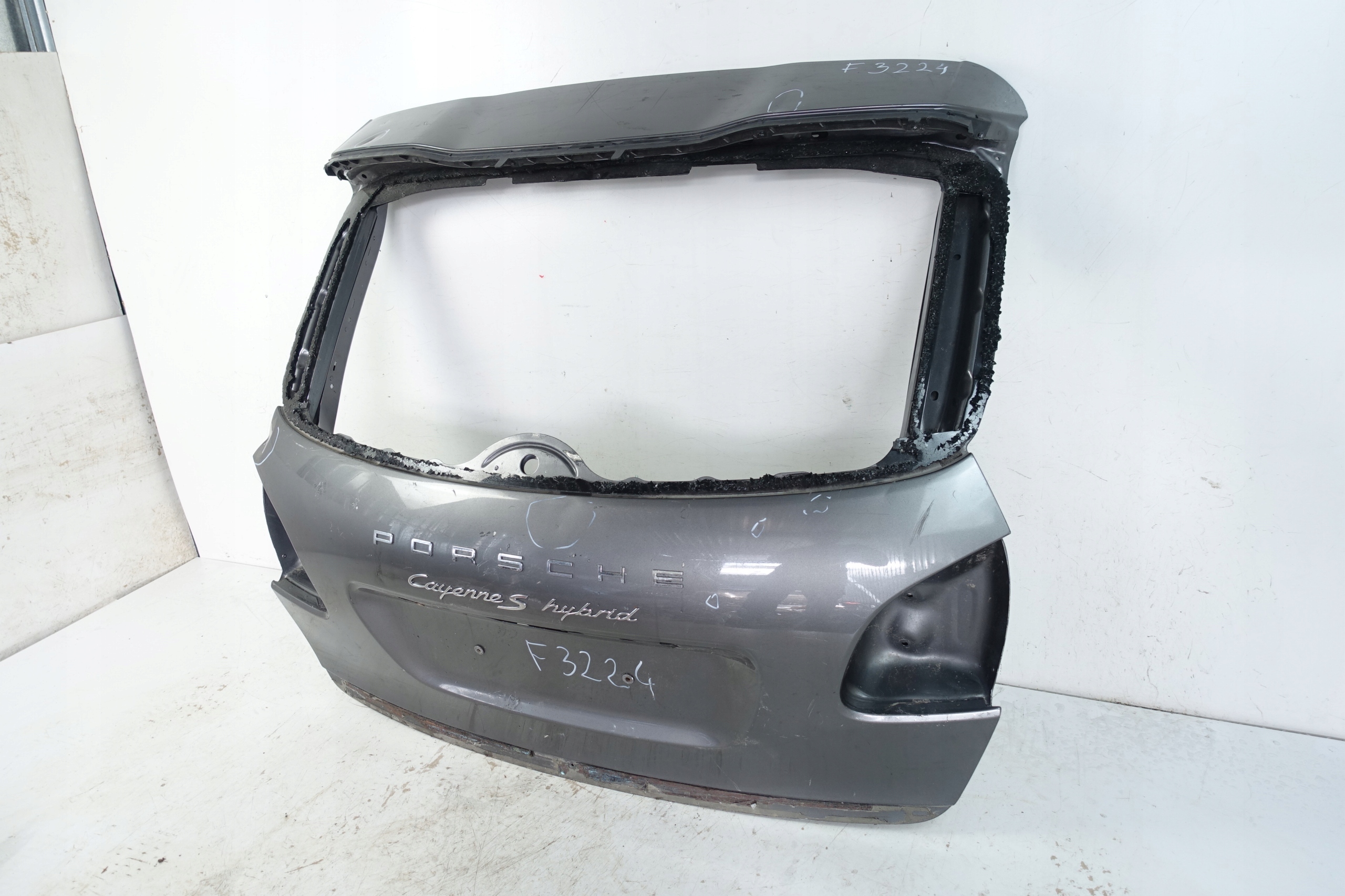 PORSCHE CAYENNE II 7P5 2010- trunk door boot rear part rear