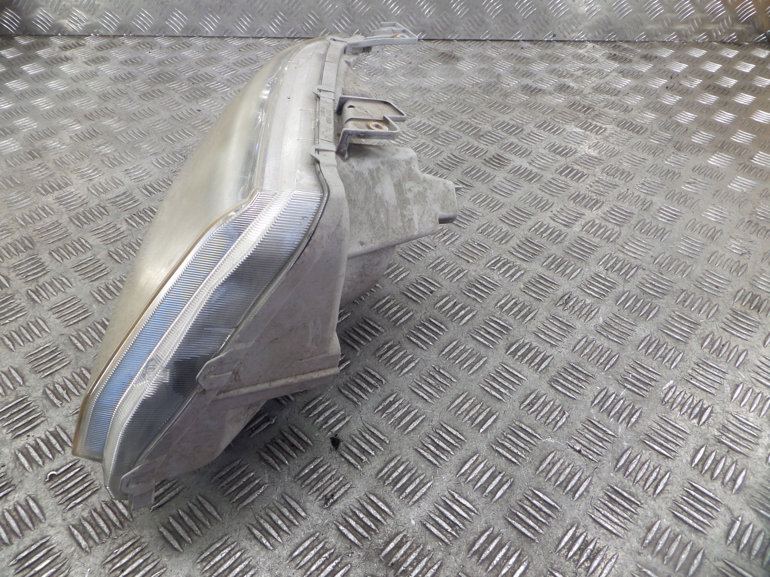 SUZUKI GRAND VITARA II light right front front