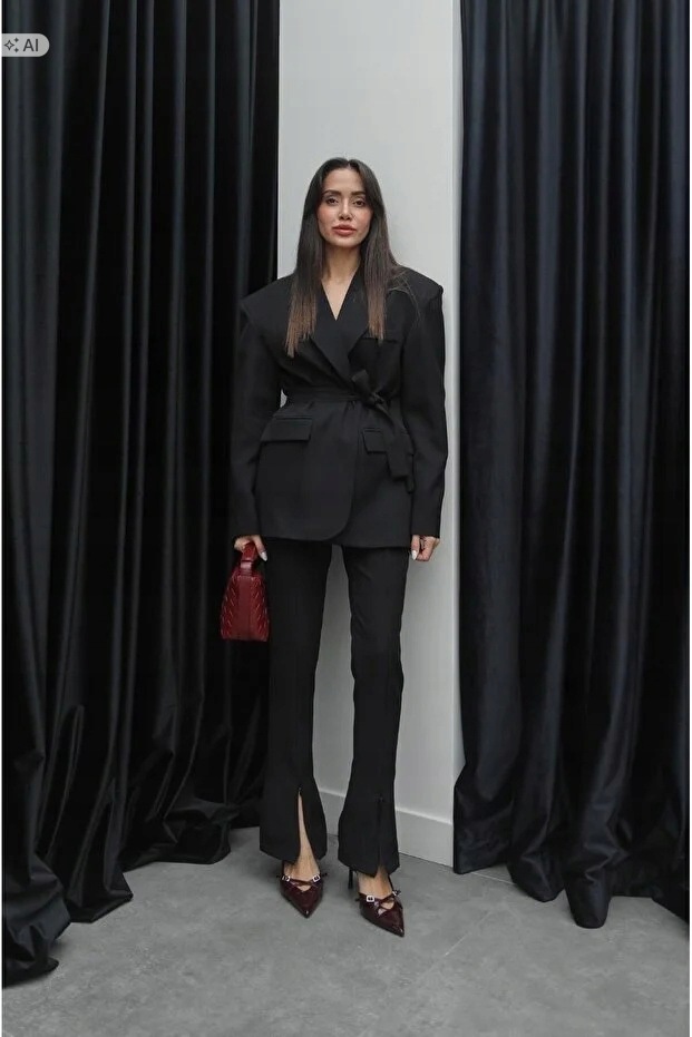 Elegantní Černý Komplet S Oversize Sakem 5IA