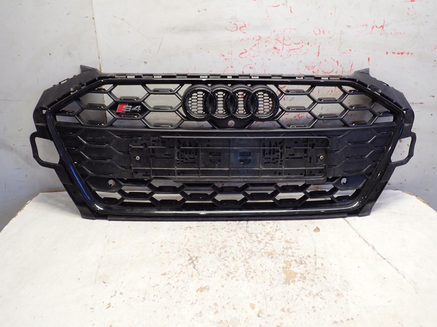 Grill AUDI A4 S4 B9 LIFT 2019- 8W0853651DK