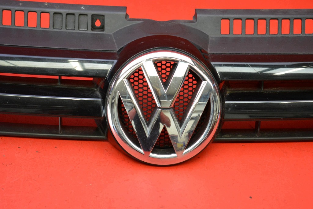 front PREKLADgrill black 5M0853653D VW GOLF 6 VI plus 08-14