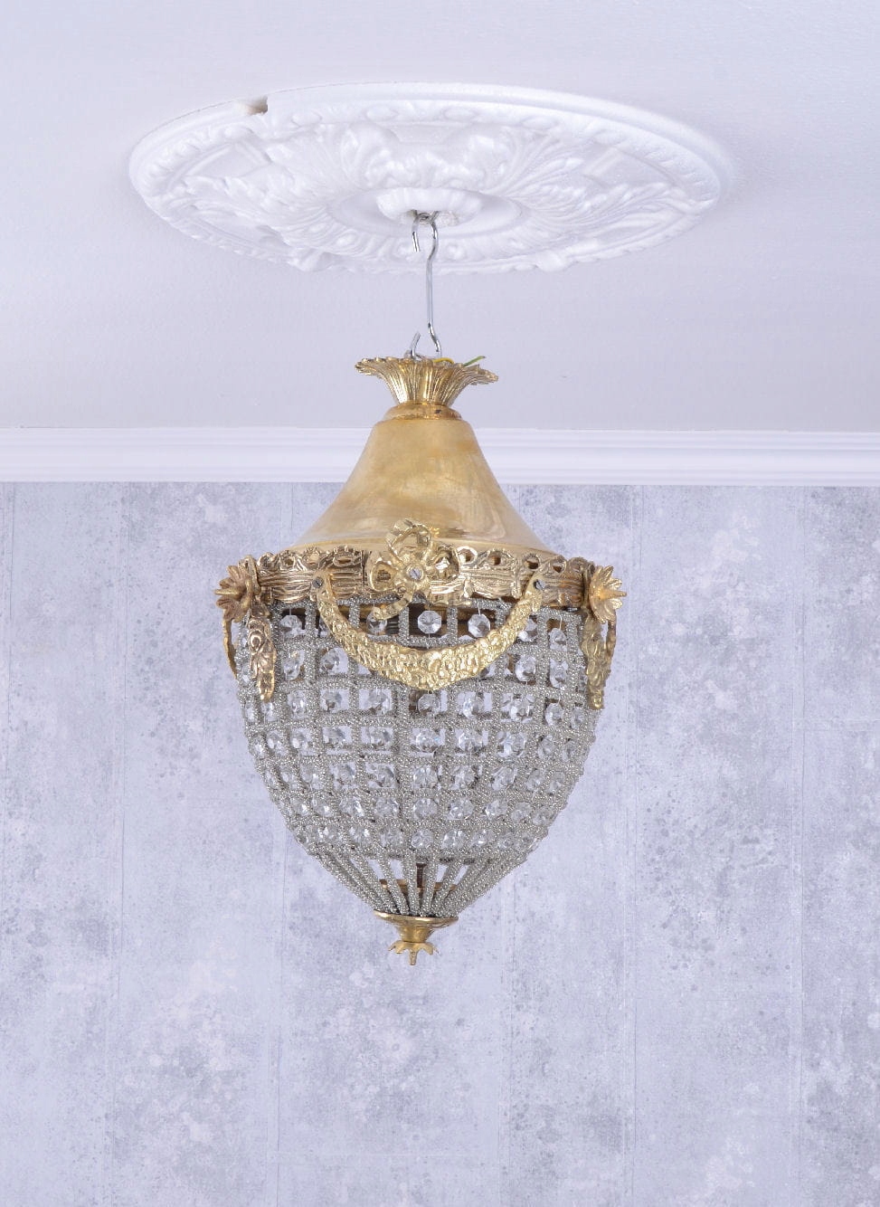 Mosiężny Żyrandol w Stylu Barokowym Retro