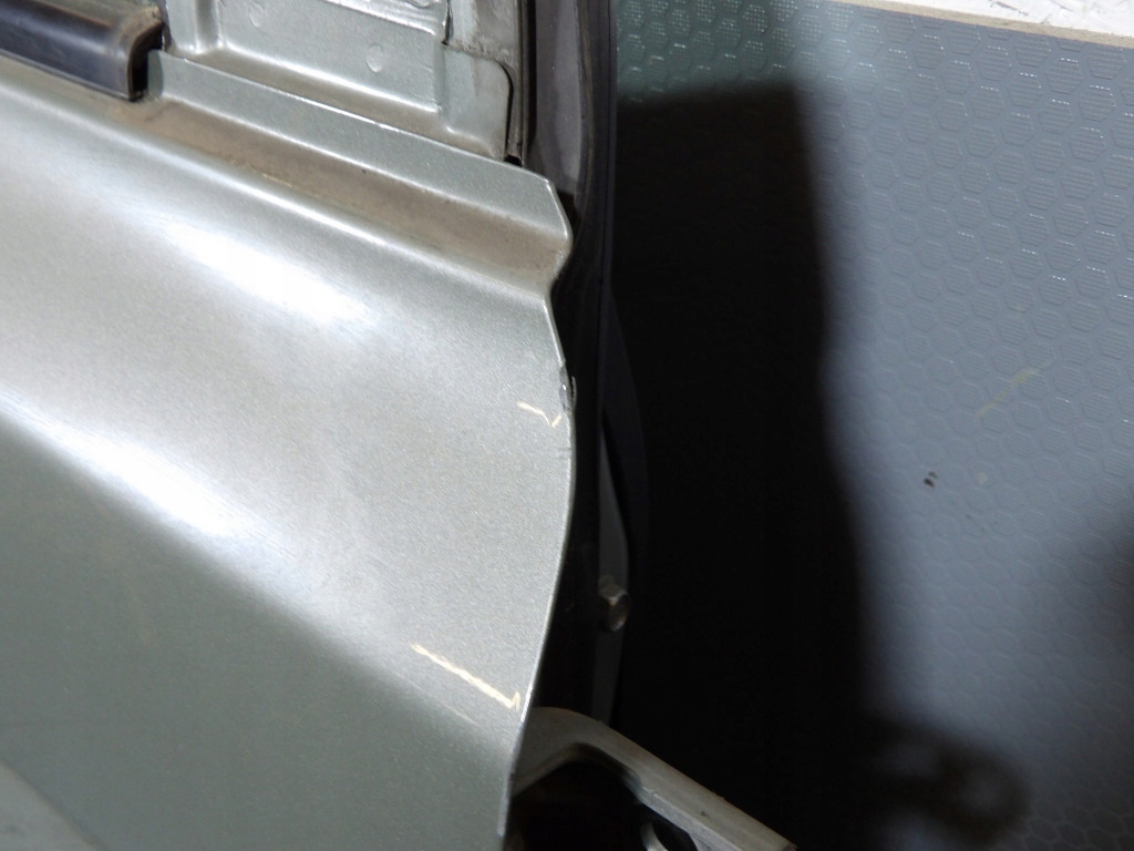 NISSAN X-TRAIL T31 door front right JAE