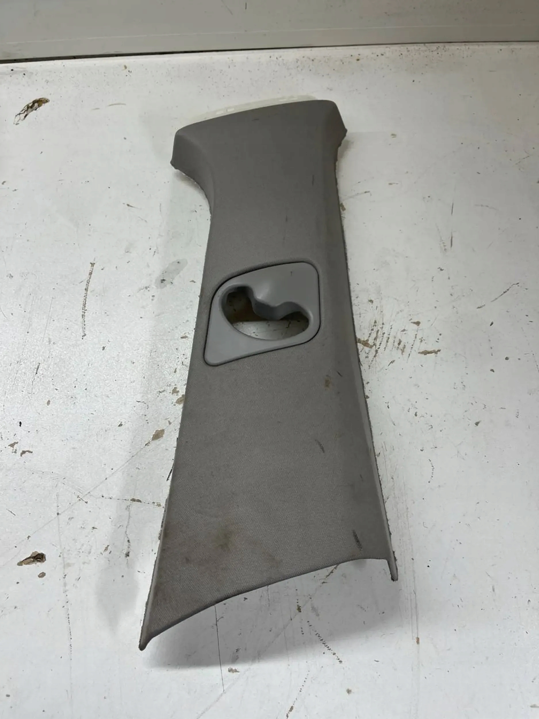 BMW X5 F15 2015 Poszycia słupków