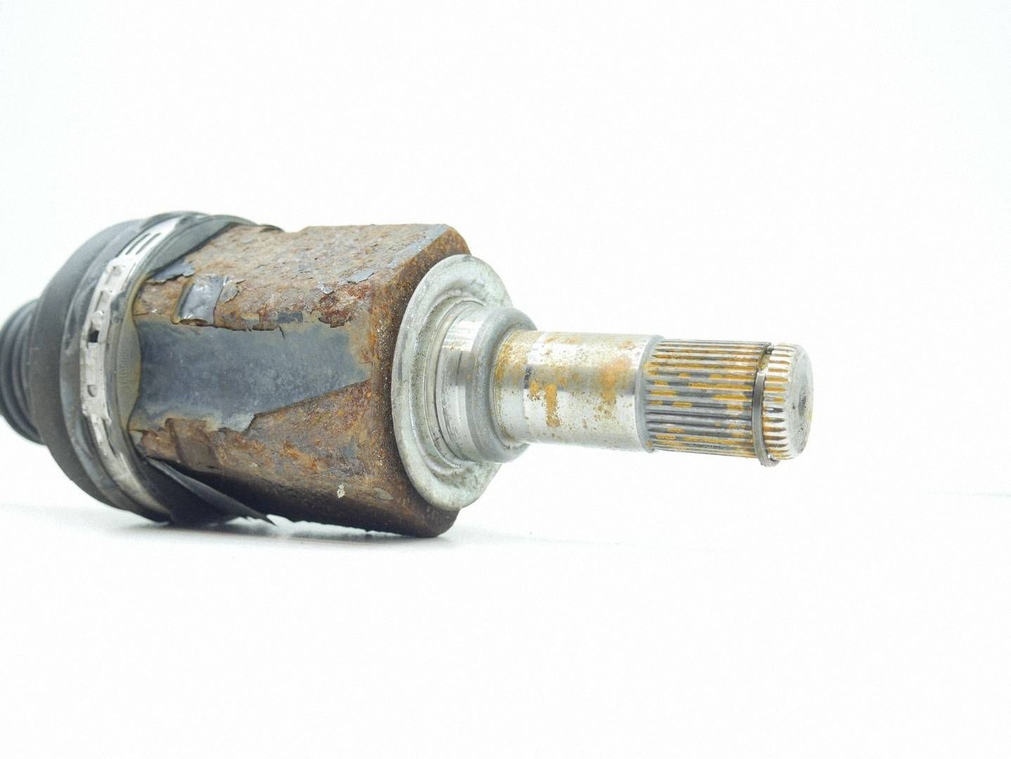 semi-axis left front left front JEEP GRAND CHEROKEE WK2 3.0 CRD P68193661AA