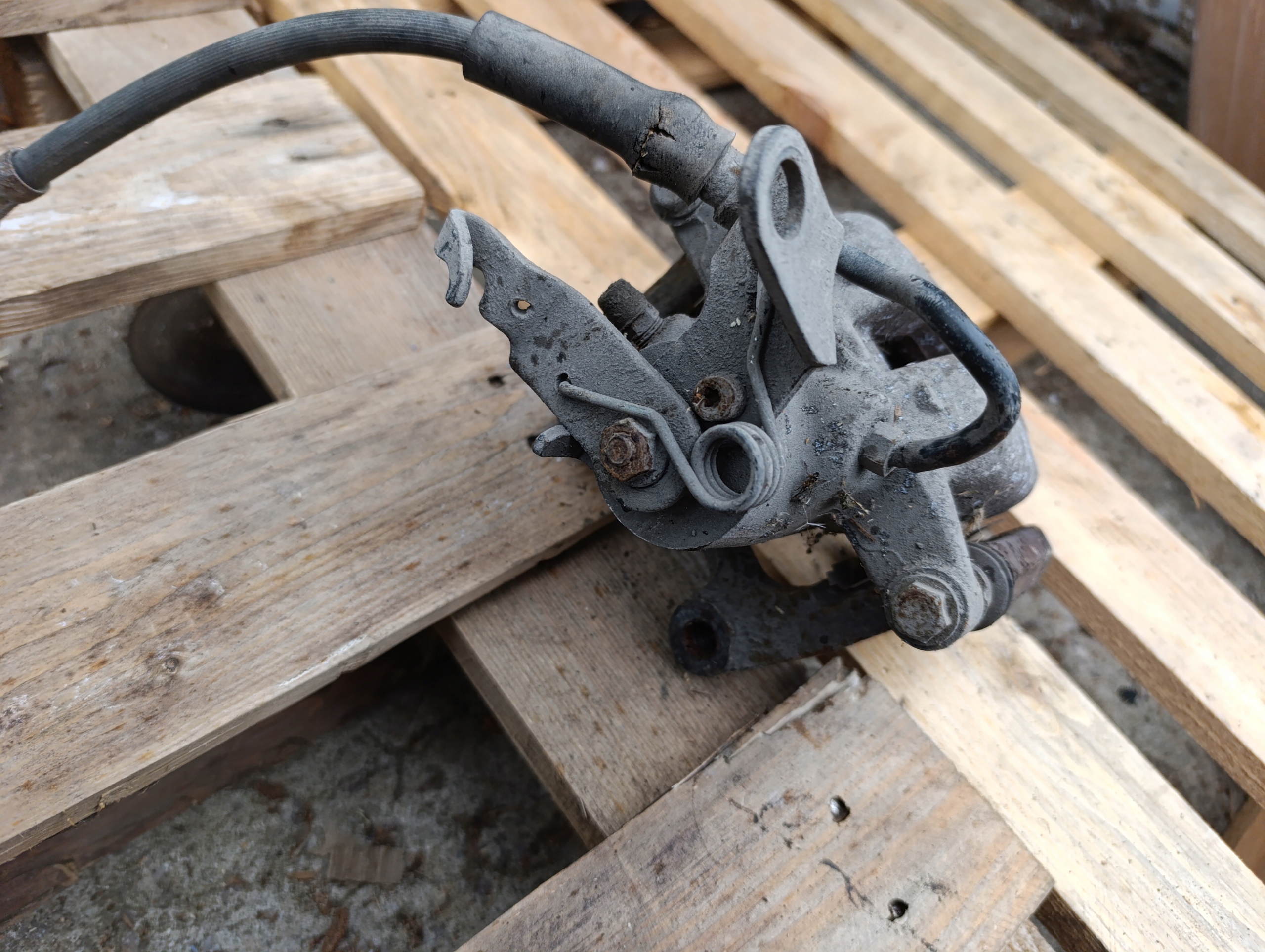 caliper brake seat altea left rear part