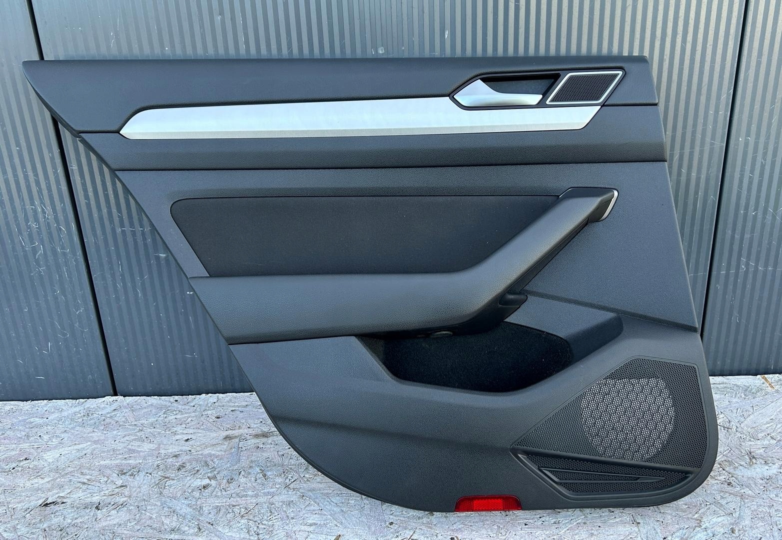 side door left rear part VW PASSAT B8 KOMBI 14