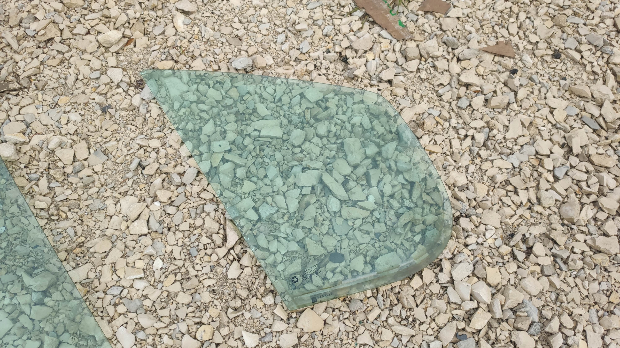 43R-00049 - AA СКЛО ДВЕРІ ПРАВИЙ ПЕРЕДНІЙ VIVARO TRAFIC 07-