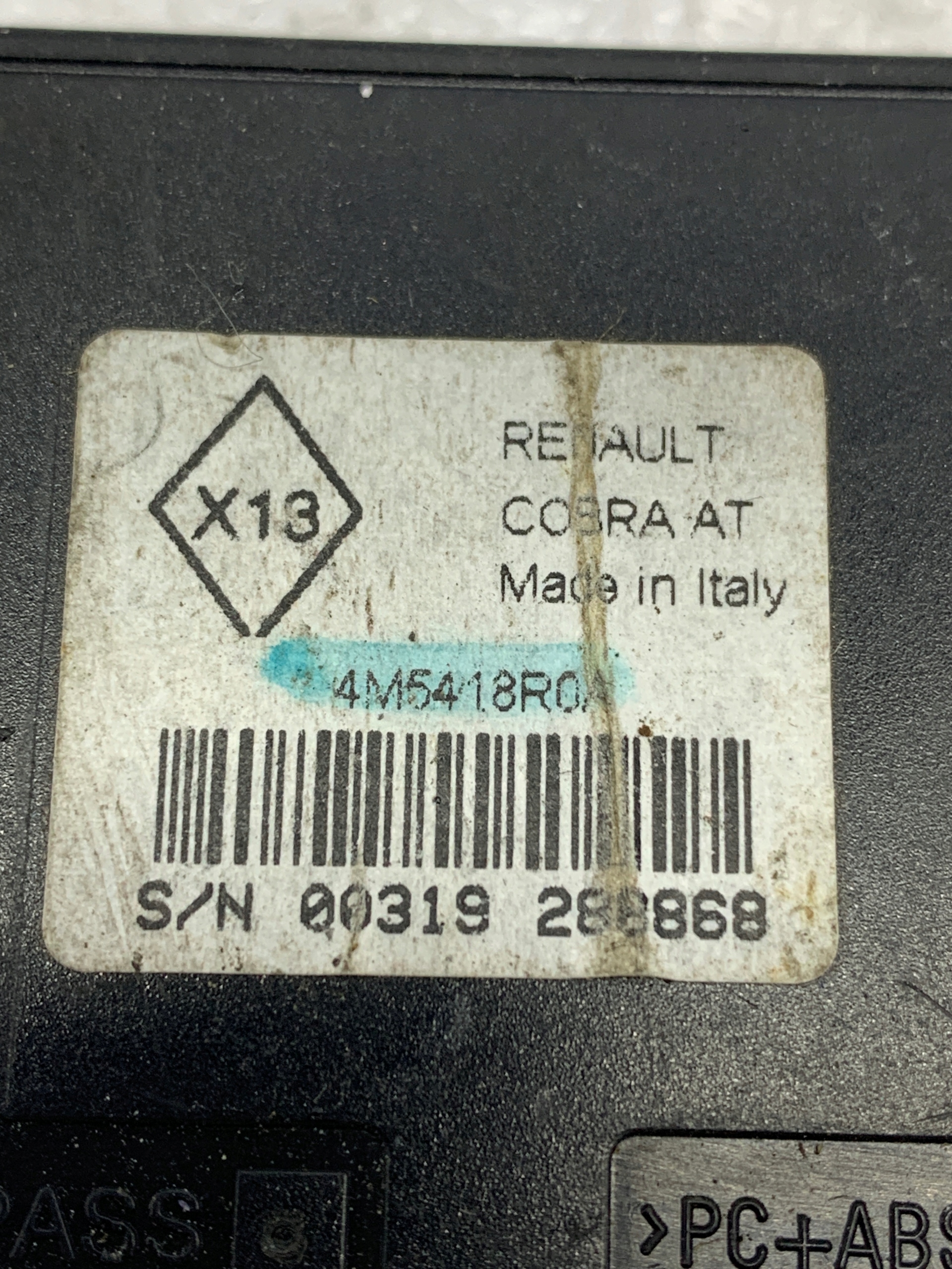 module alarm module control unit 4M5418R0A RENAULT