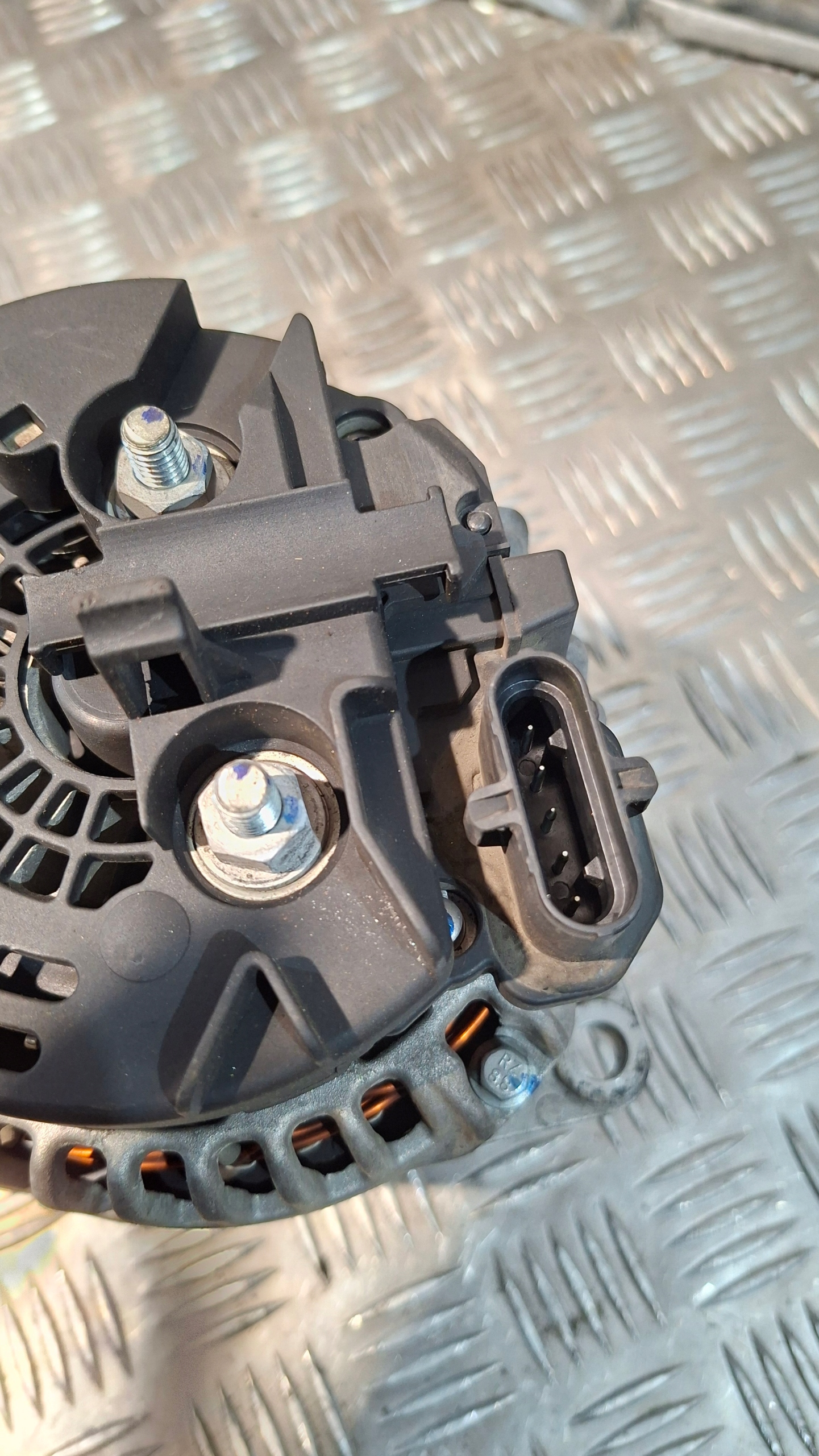 ALTERNATOR 24V 110A