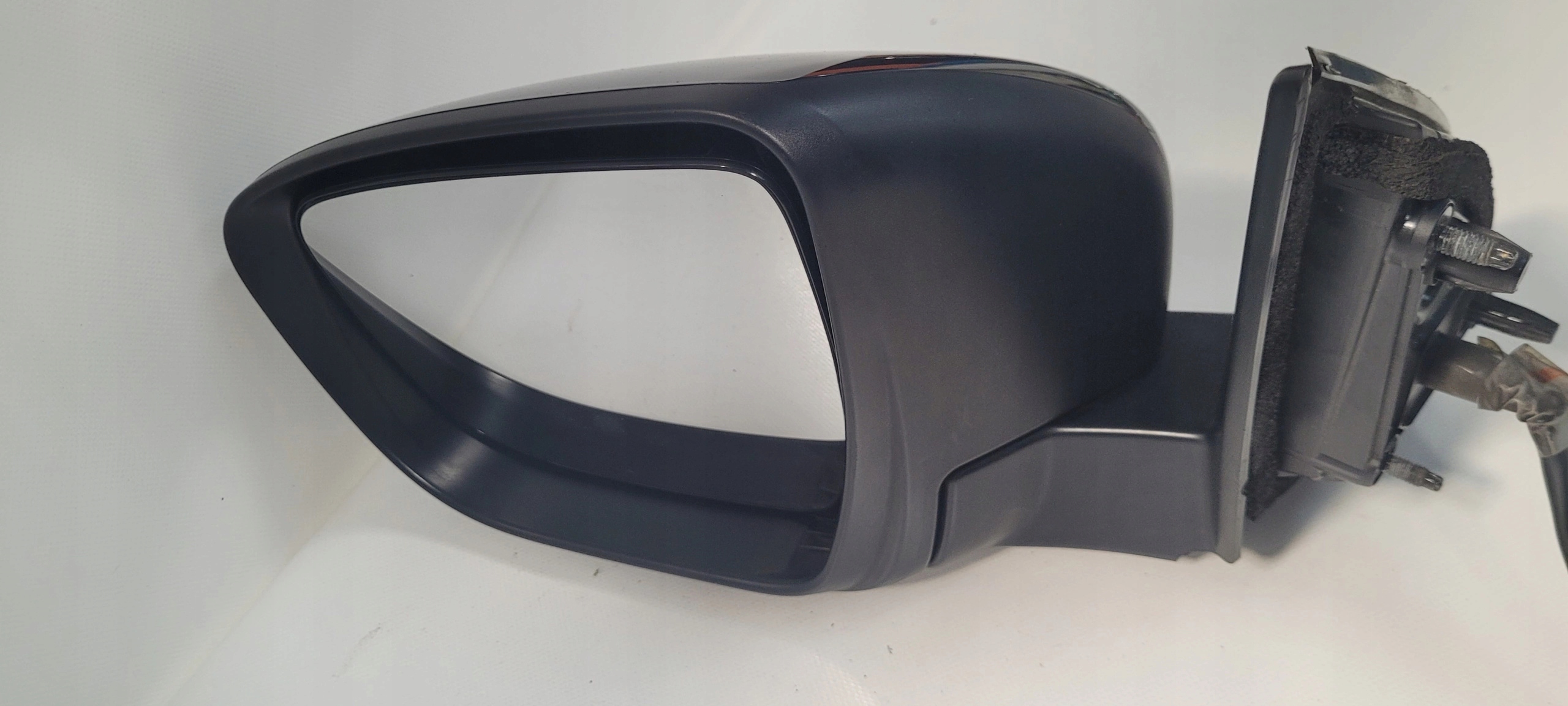 LUSTERKO LEWE NISSAN QASHQAI II J11 6 PIN EUROPA Typ samochodu Samochody osobowe