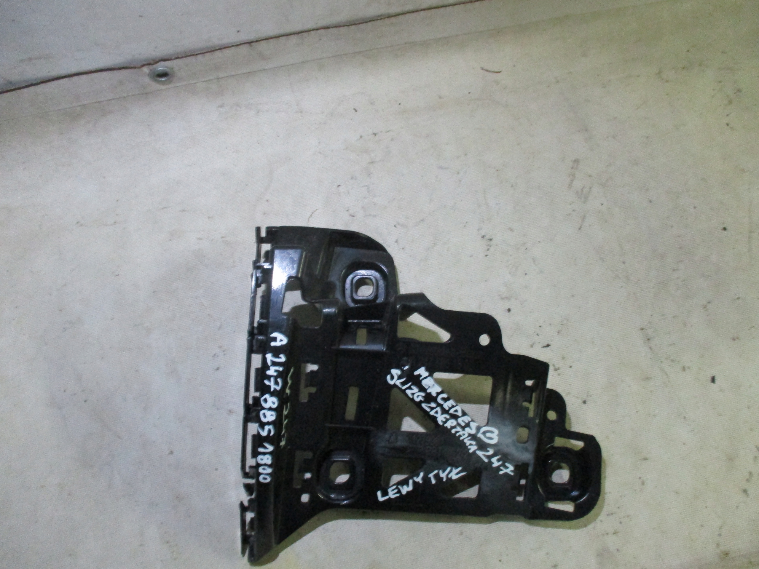 bumper bracket left rear part Mercedes B 247 A 2478851800