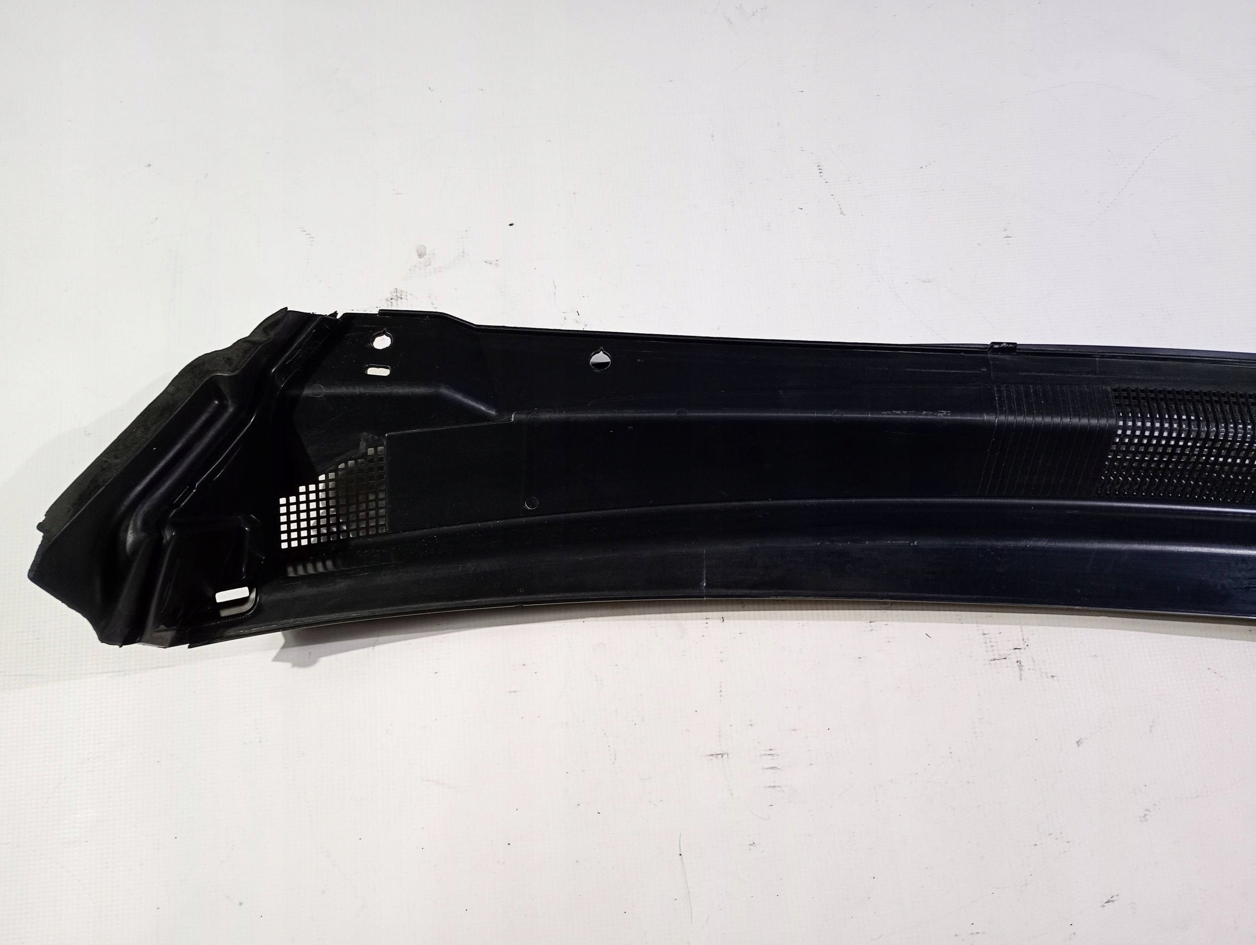 torpedo front front upper tension belt cover Chrysler Pacifica 2017