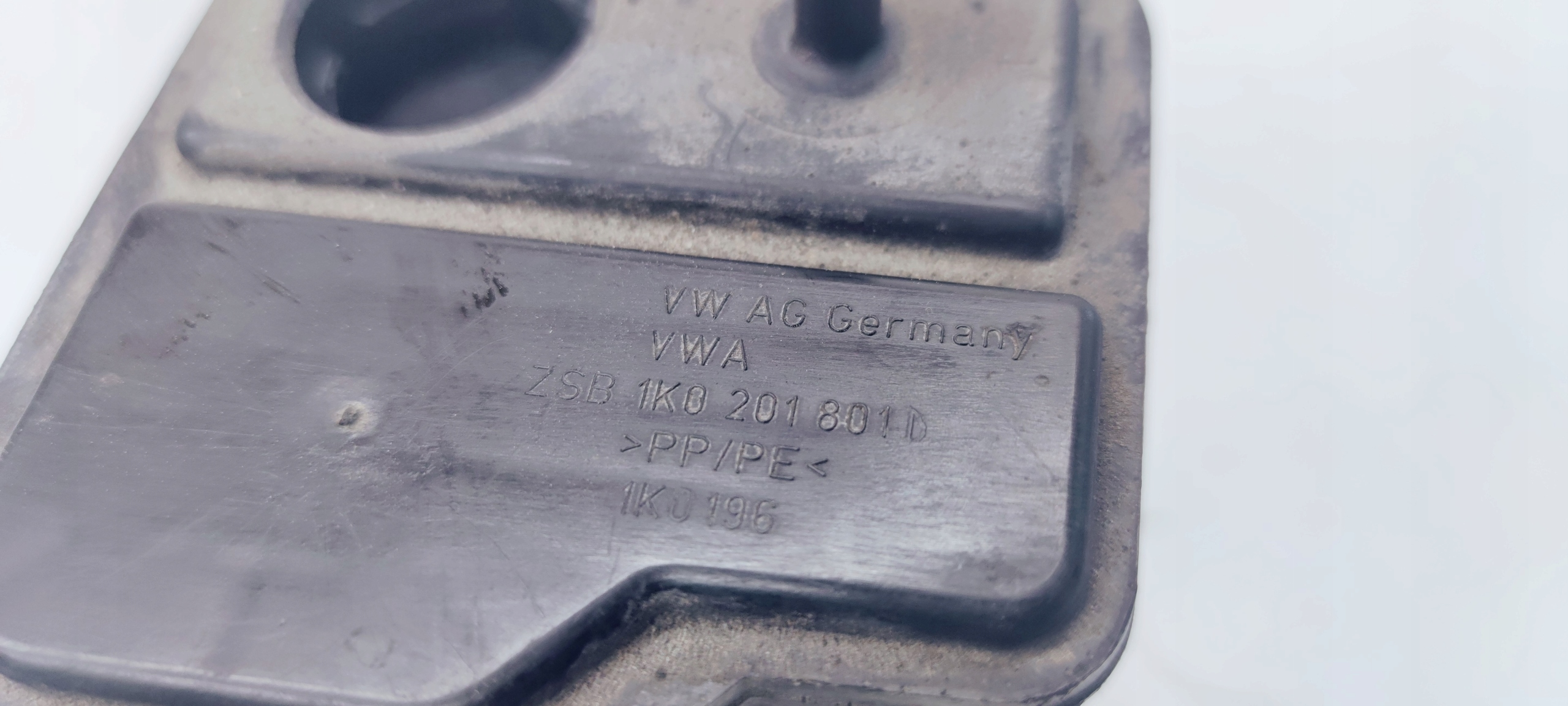 carbon filter AUDI A3 8P LIFT VW SEAT 1K0201801D