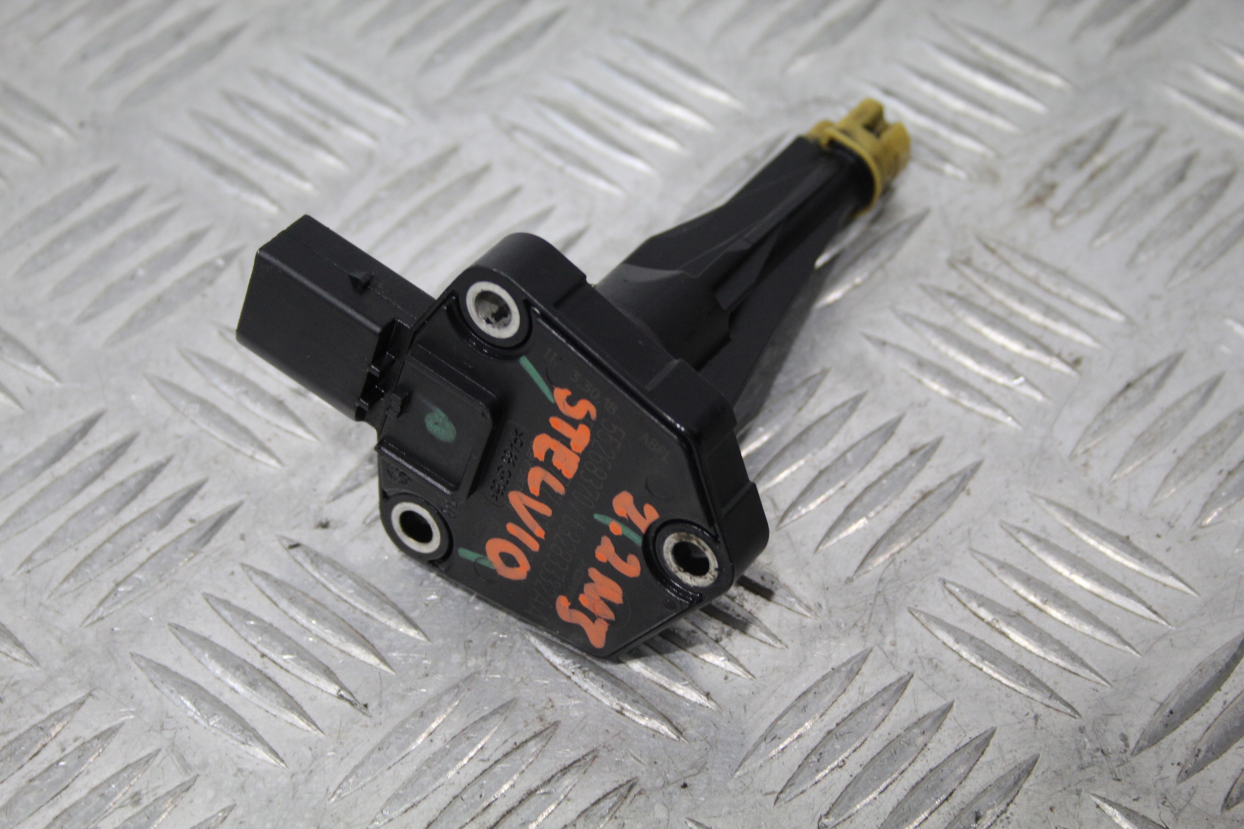 CZUJNIK POZIOMU OLEJU STELVIO 55268470