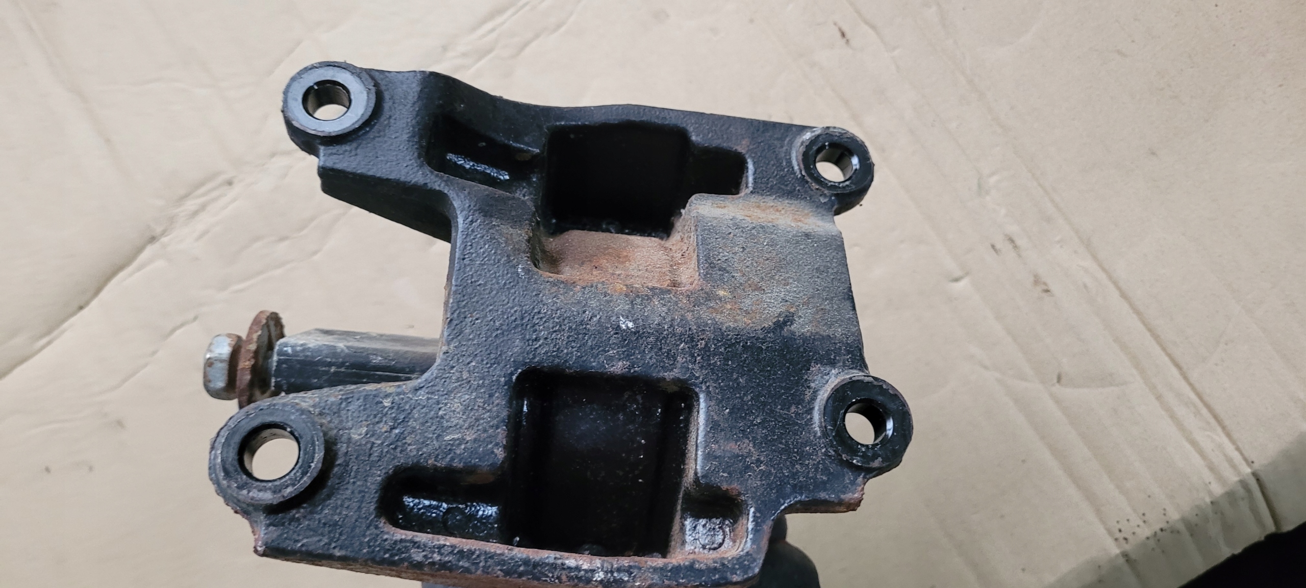 WRANGLER JK подушка Двигателя правая 3.6 л 1392190AC
