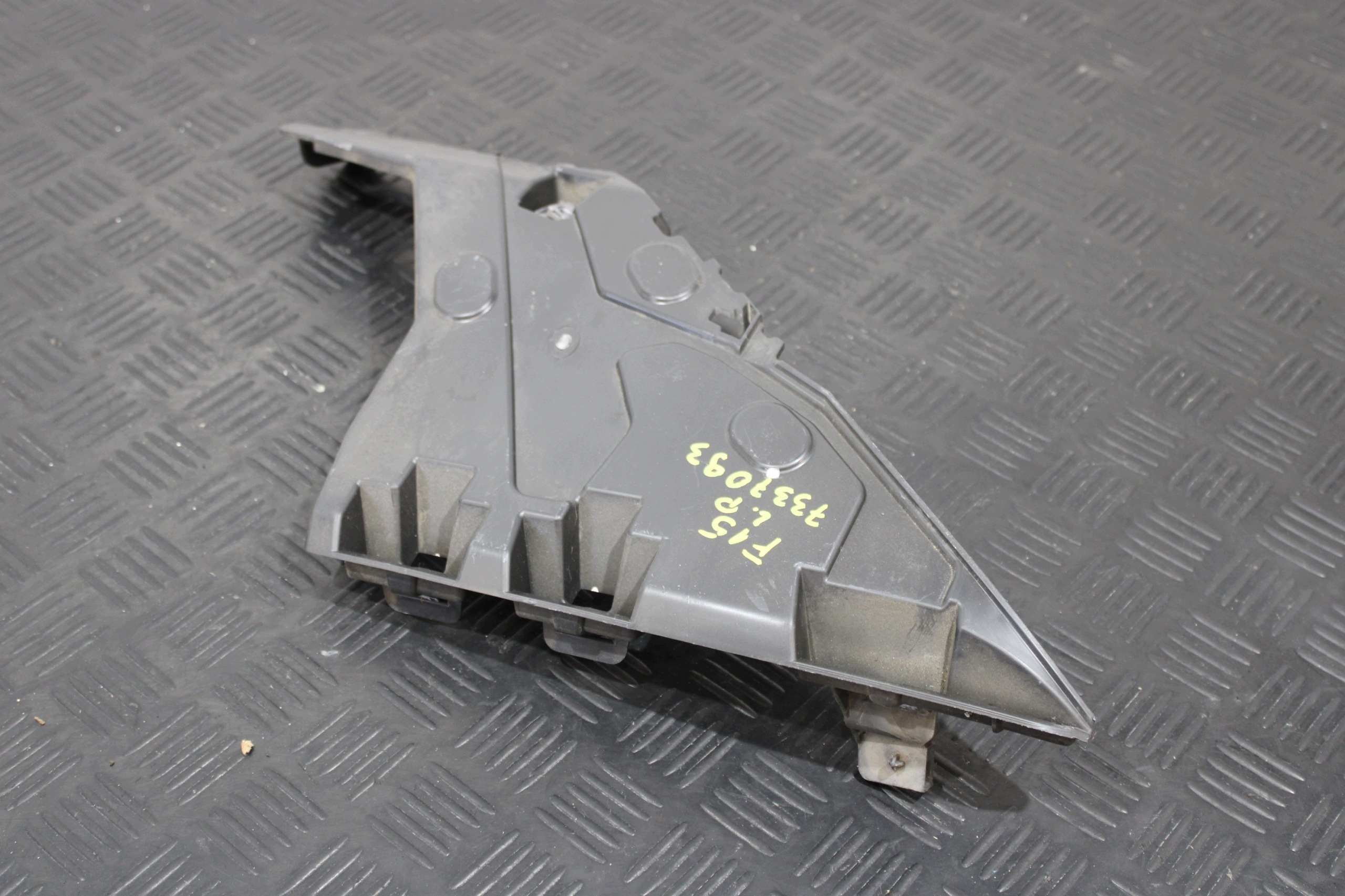 support holder of a bumper left front 7337093 BMW X5 F15 m-packet