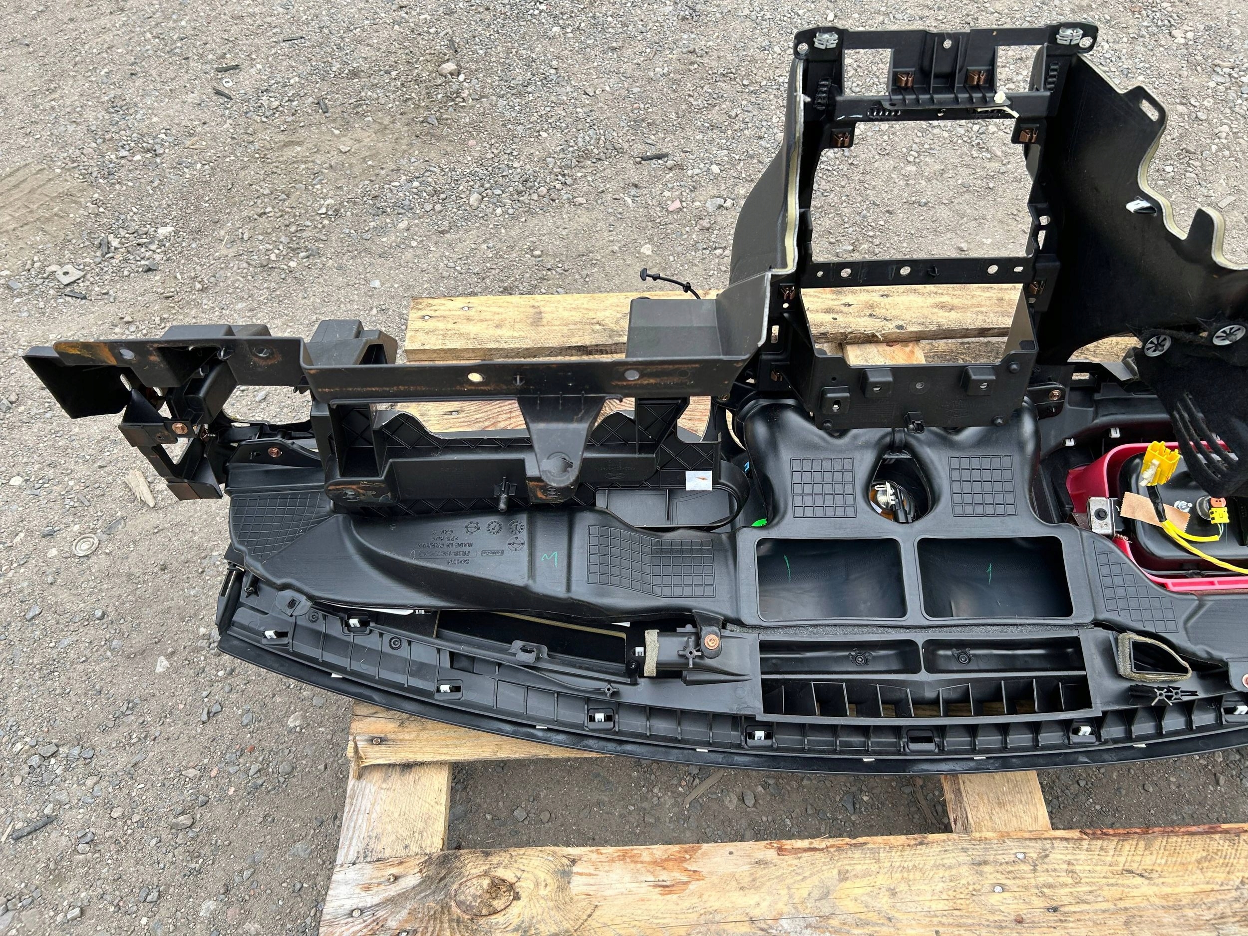 dashboard instrument panel console airbag powietrzna airbag Ford Mustang 2015