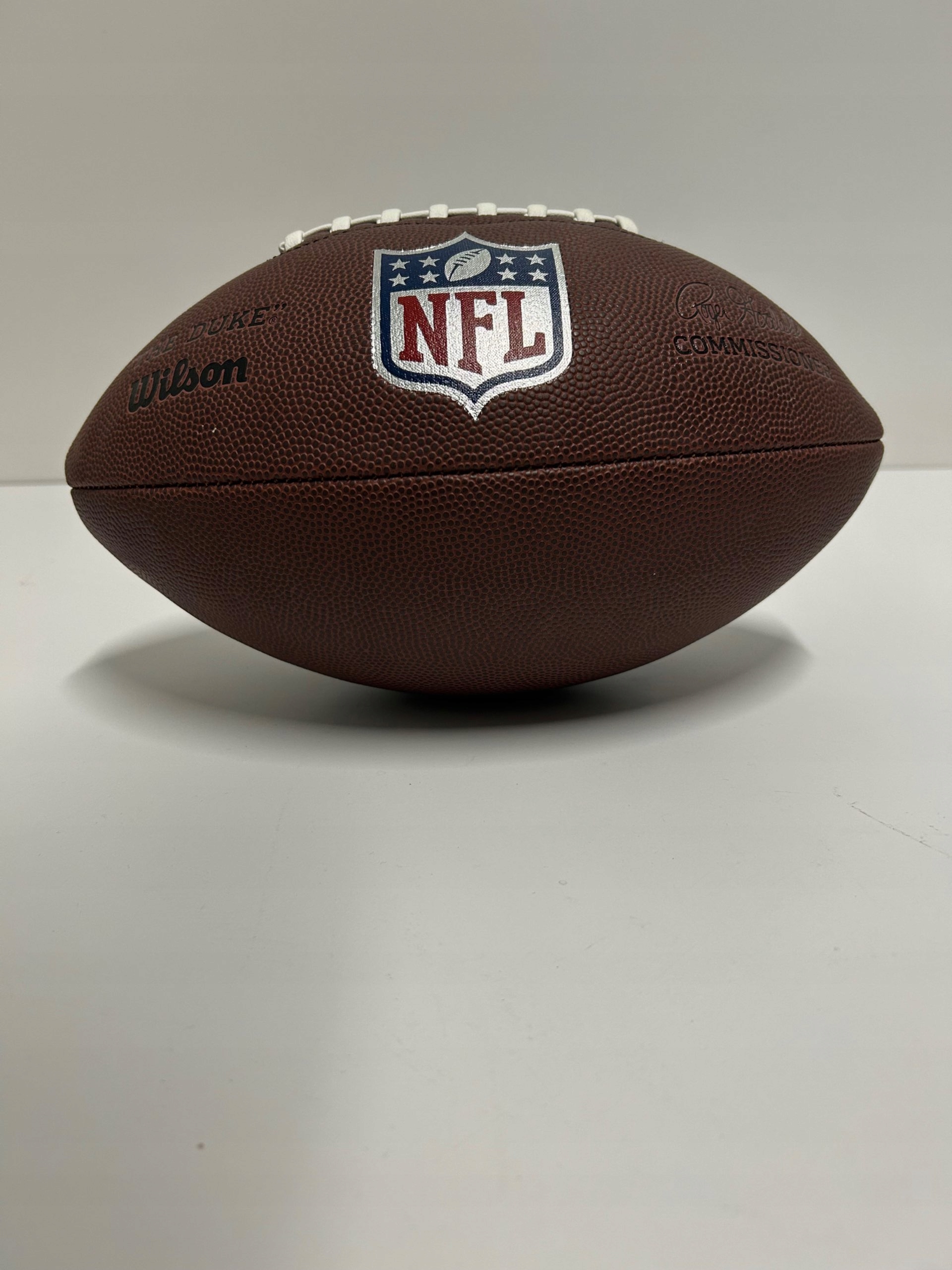Piłka do futbolu amerykańskiego - Wilson NFL The Duke WTF1825XBBRS r.9 Marka Wilson