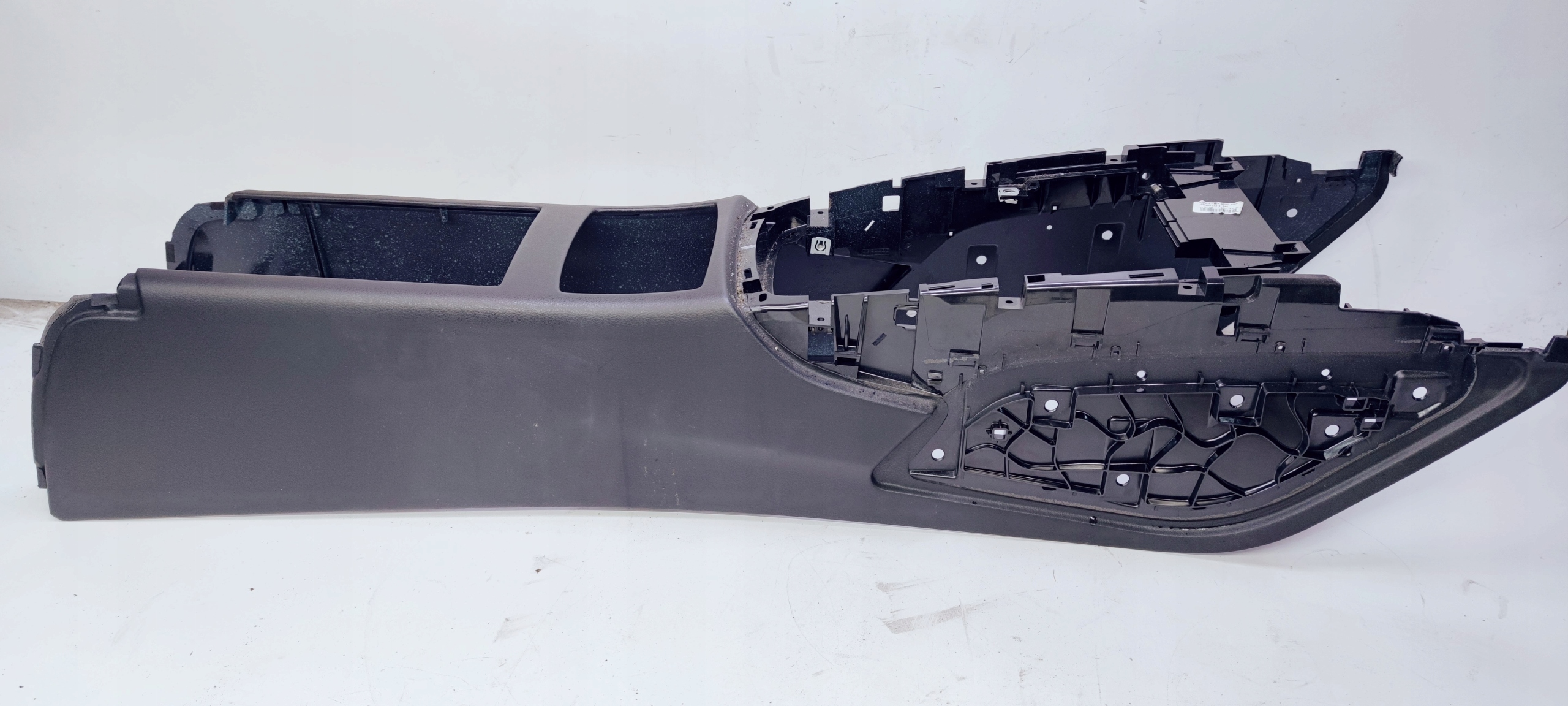 TUNEL mitte AUDI A6 C7 A7 4G0863244B