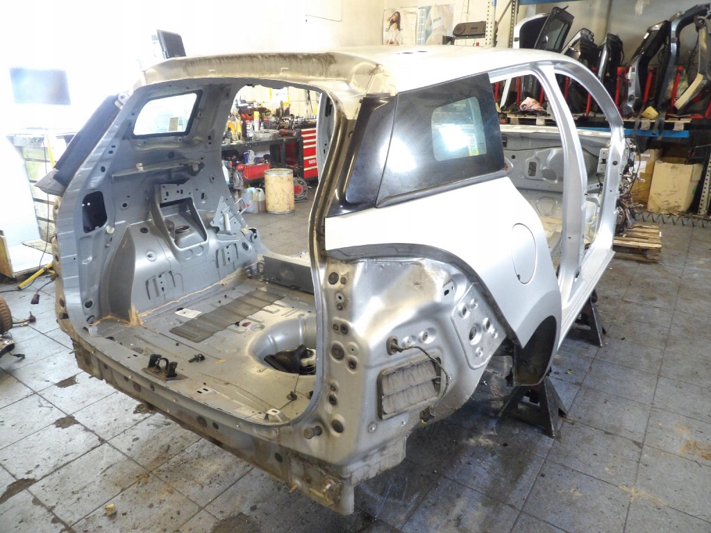 RENAULT CLIO 4 IV KOMBI parafango posteriore Destra TED69