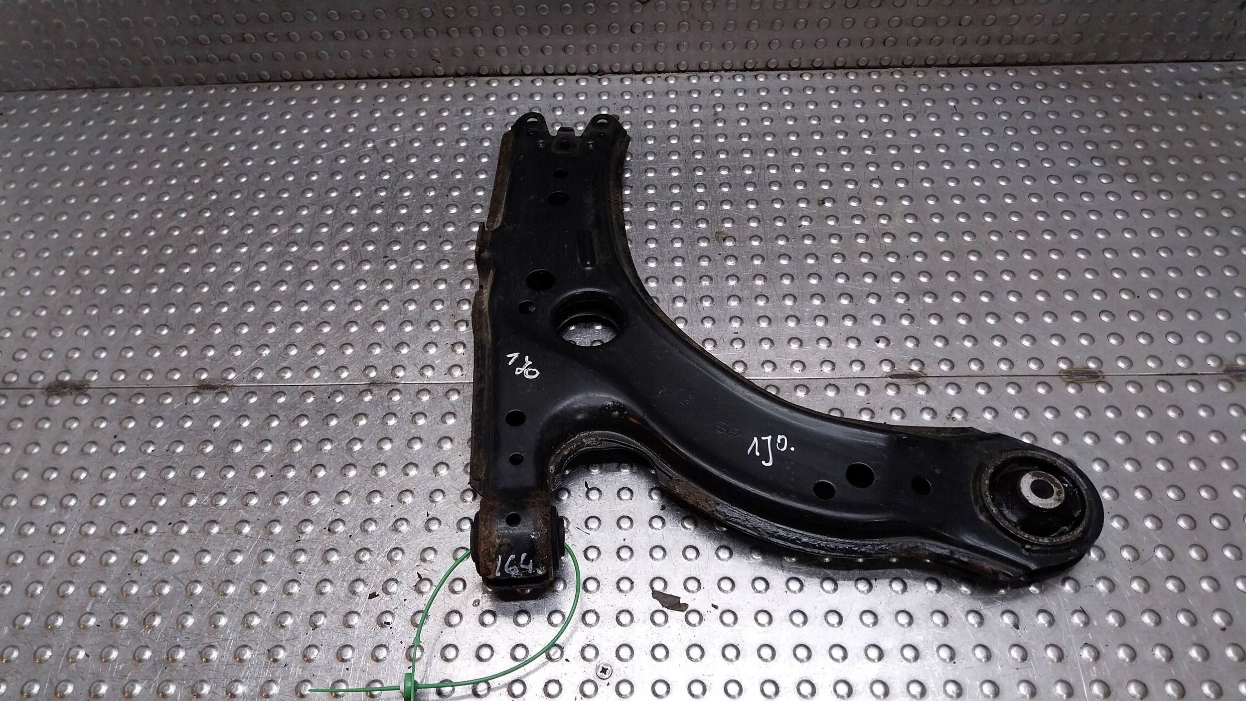 arm right front 1J0407158B VW NEW BEETLE 1C0 1998-2010
