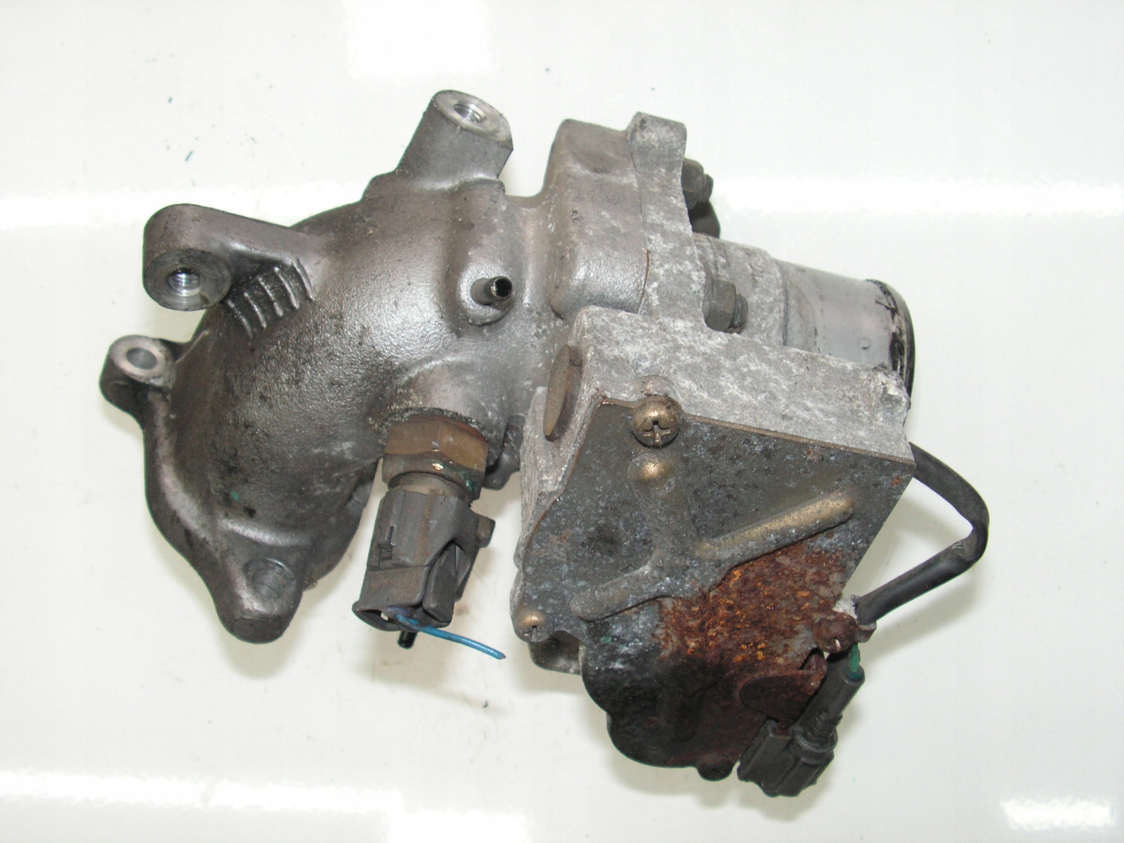 2,0 - COROLLA VERSO II 2.0 D4D ПРОВЕРЕННАЯ ДРОССЕЛЬНАЯ ЗАСЛОНКА