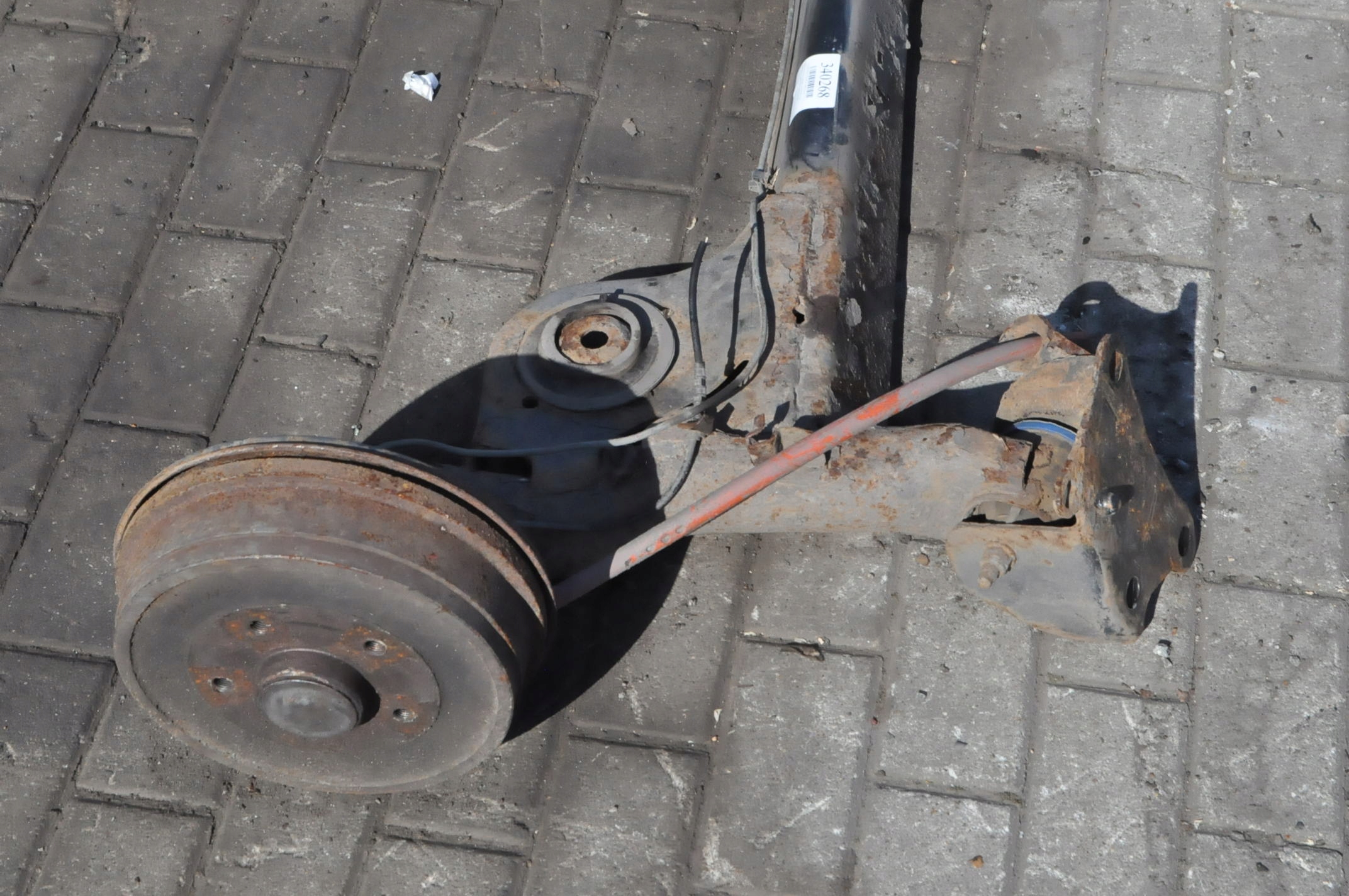 DACIA DUSTER ZAWIESZENIE BELKA TYŁ Producent części Dacia OE