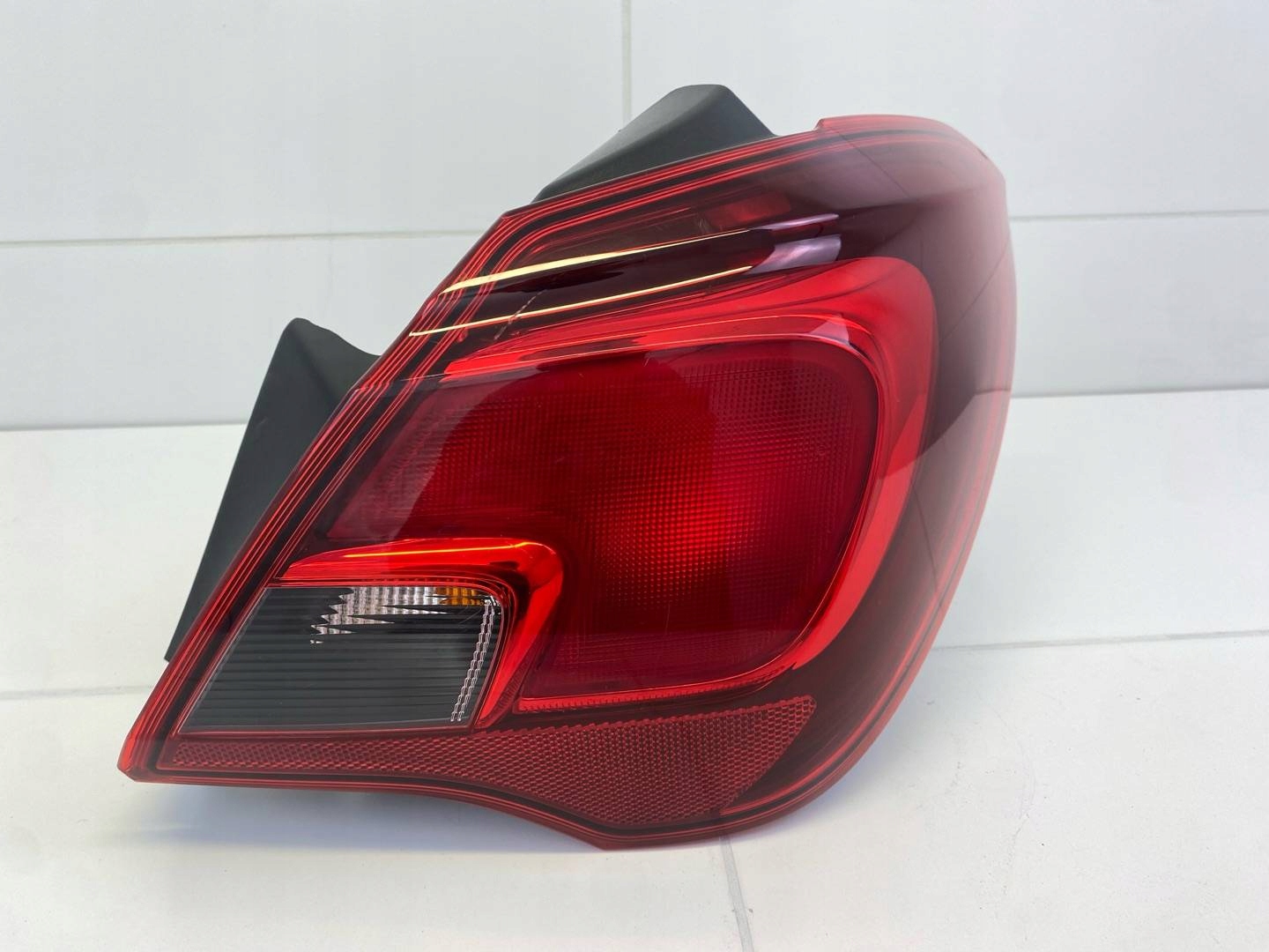 Feux phare Arrière Droit Bouche buse Opel Corsa E 2016 460034366