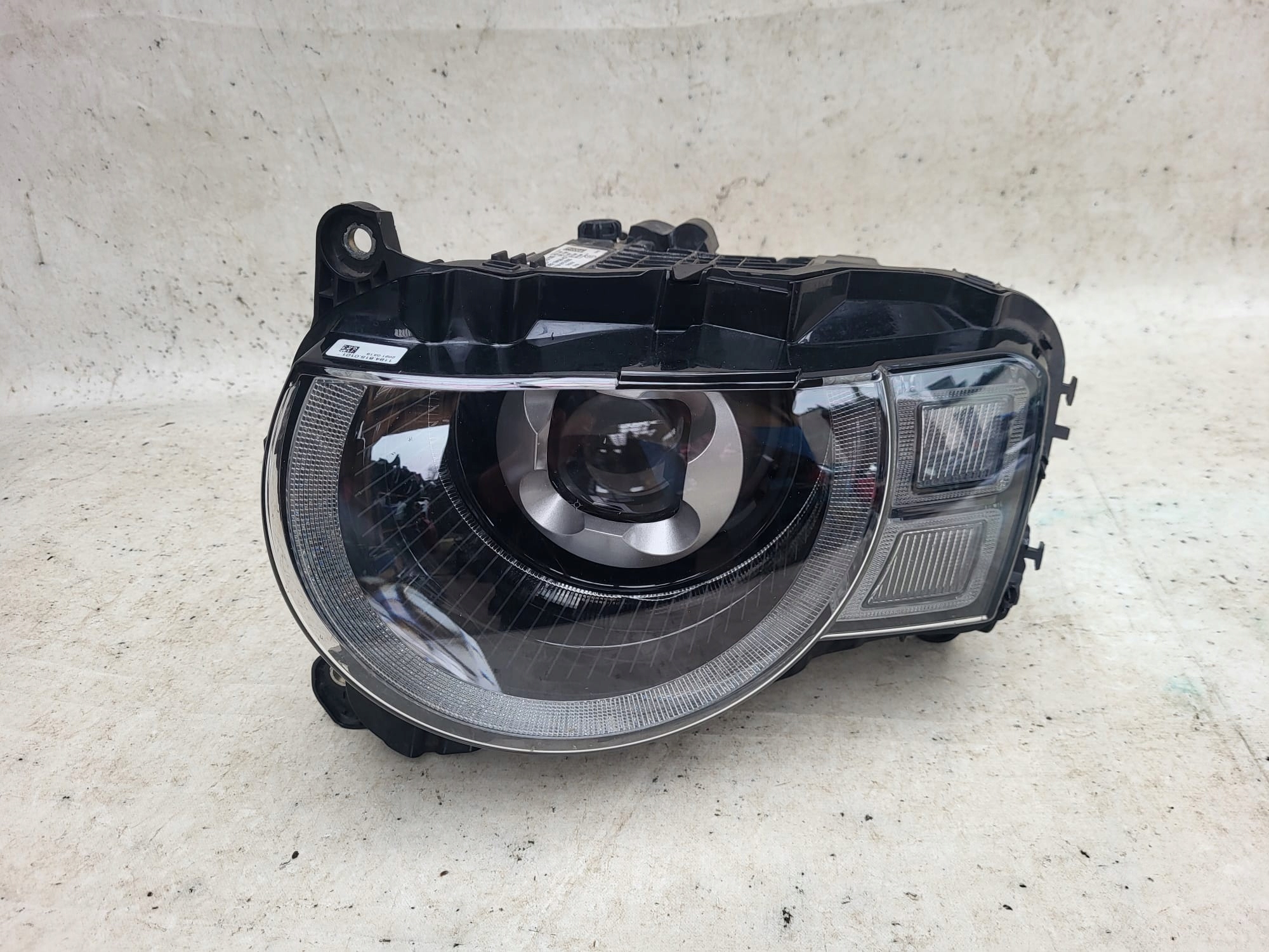 LAND ROVER DEFENDER II L663 20- far lijeva prednji dio prednja FULL LED
