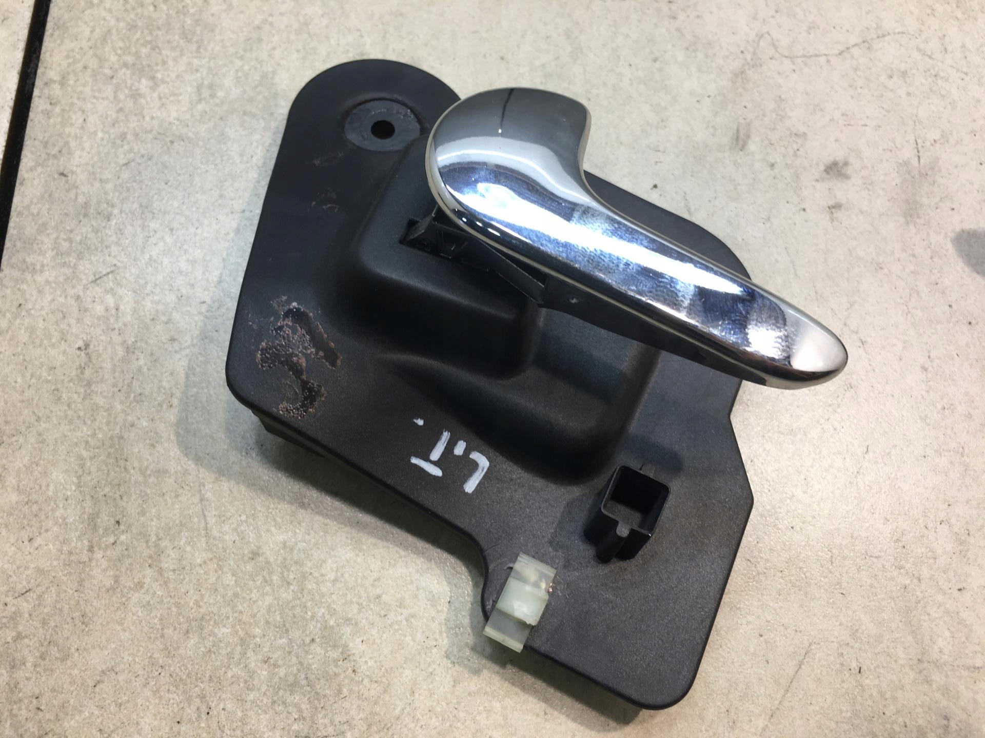 handle inner rear part KOMPLET MERIVA A 13121860
