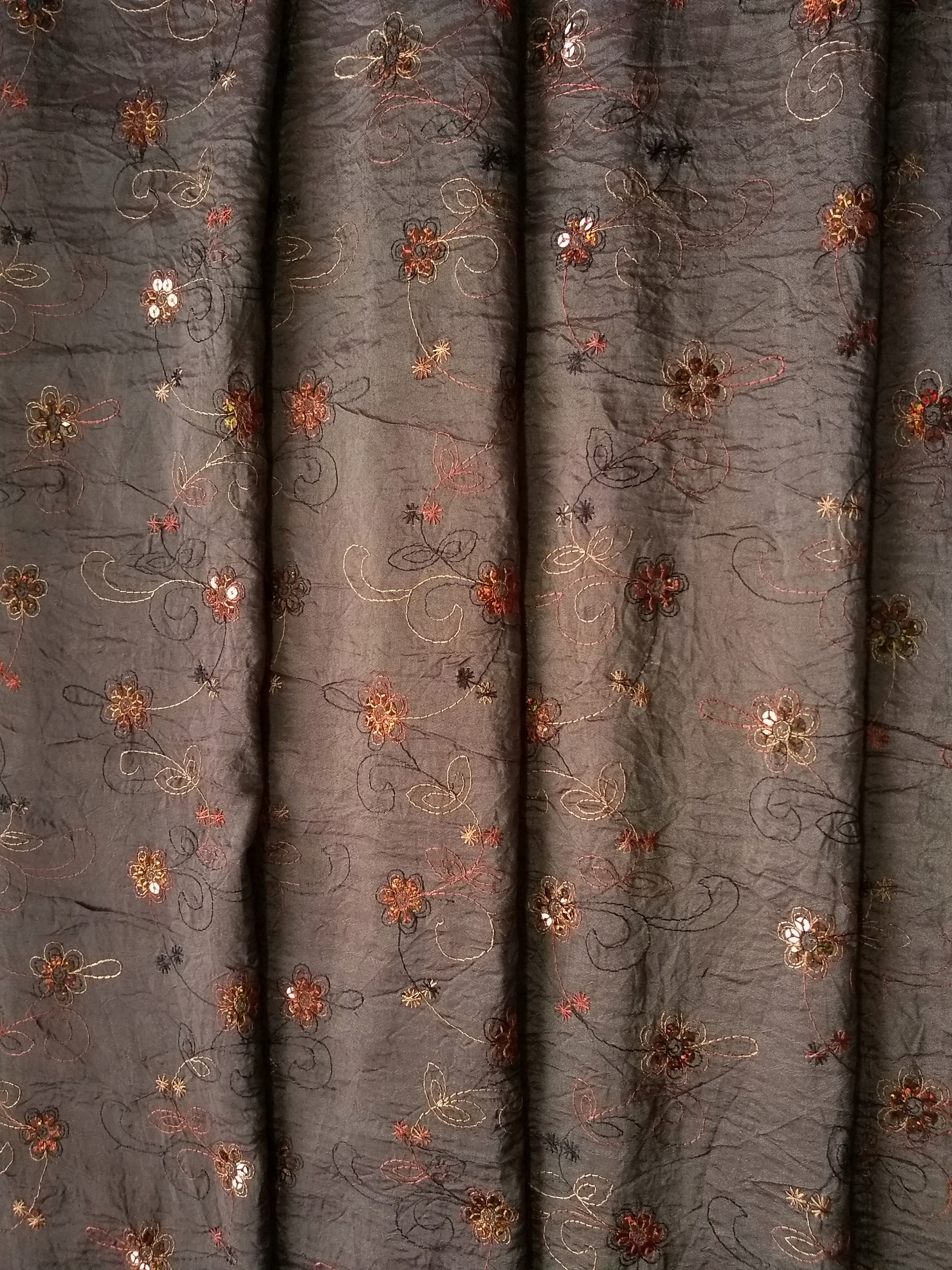 

tkanina zasłony dekoracje szare haftowana sekinami