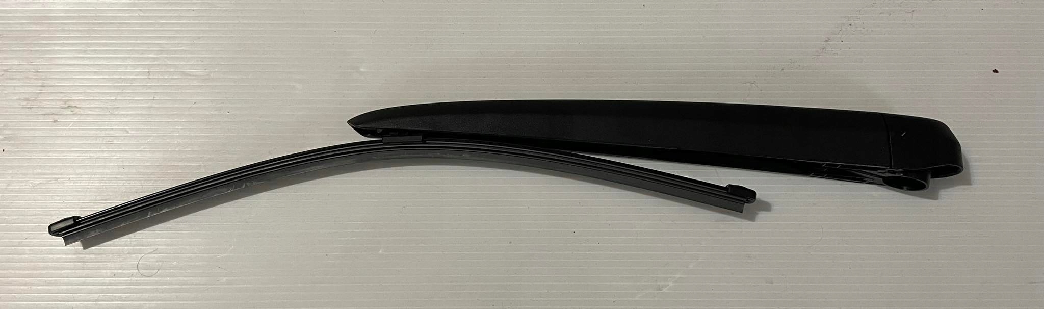 Важіль склоочисника MERCEDES W247 W167 A2478206100