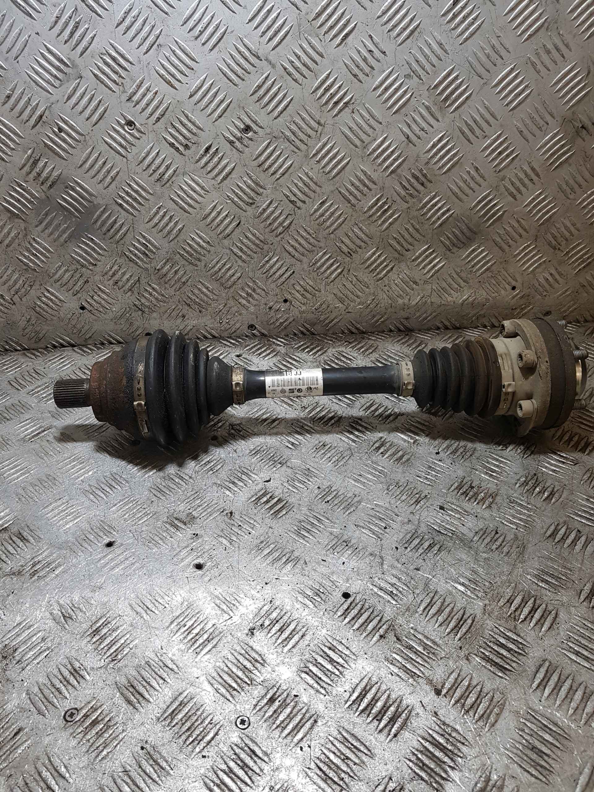 semi-axis semi-axis left front VOLKSWAGEN PASSAT B6 1K0407271BJ