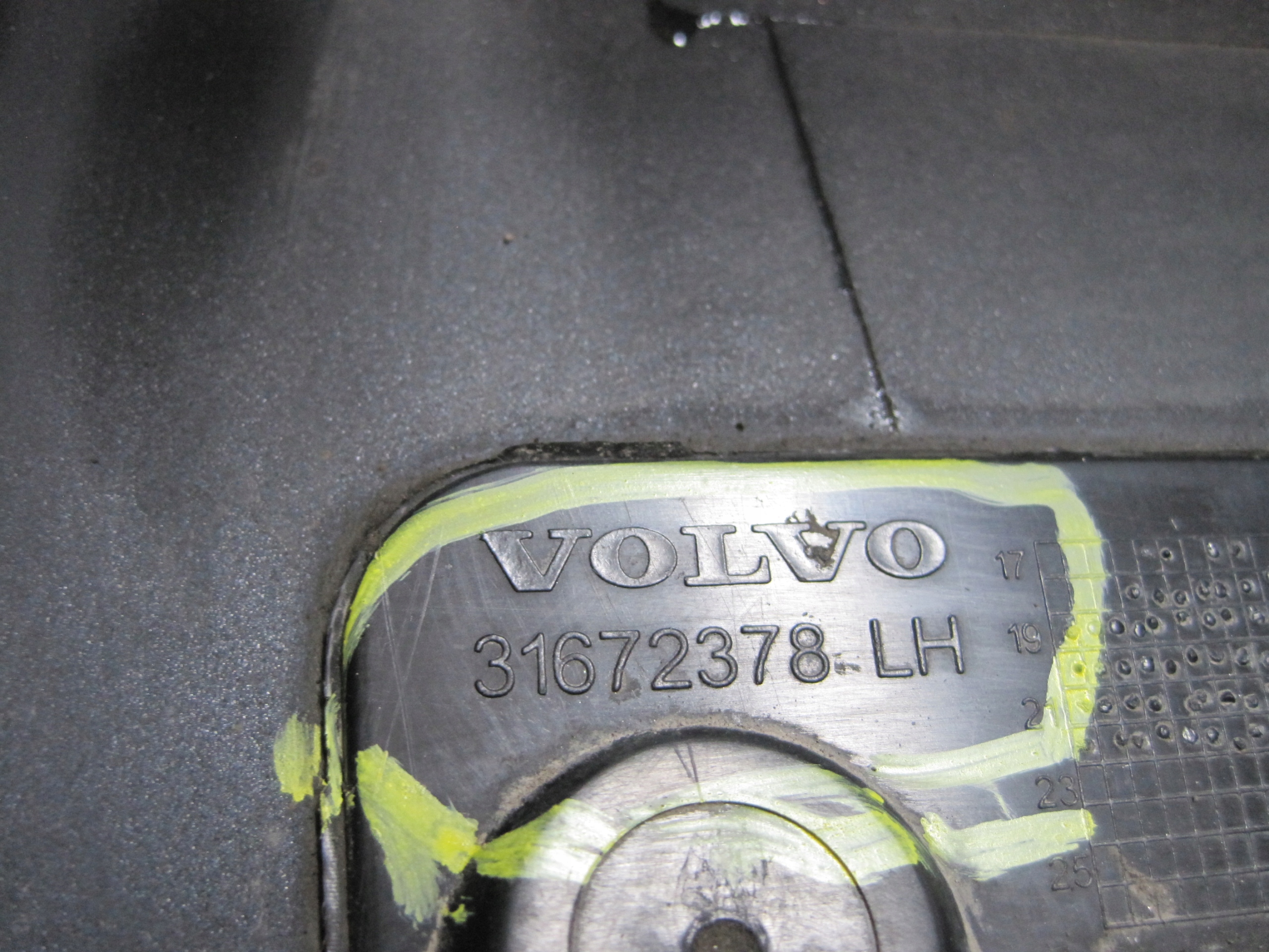 cap threshold VOLVO XC90 II left rear part rear 31672378