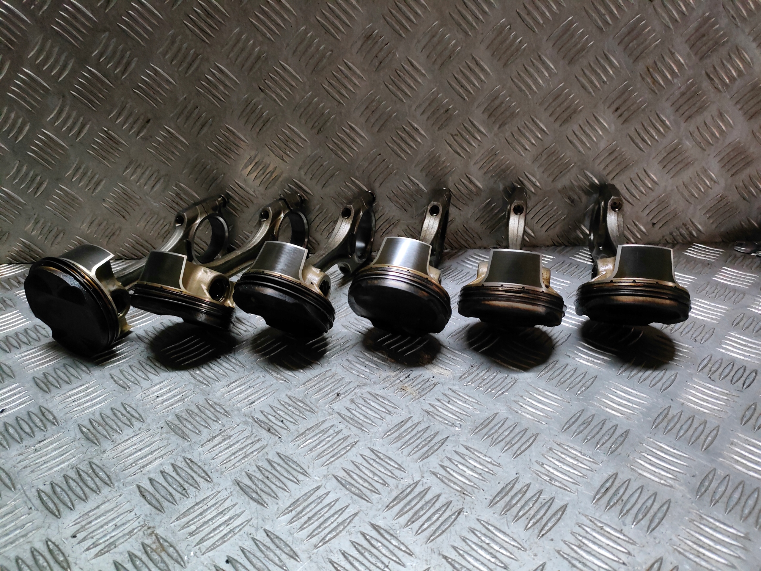 297700 86P89 - Поршень шатун Alfa Giulia Quadrifoglio 2.9 V6 WYBS