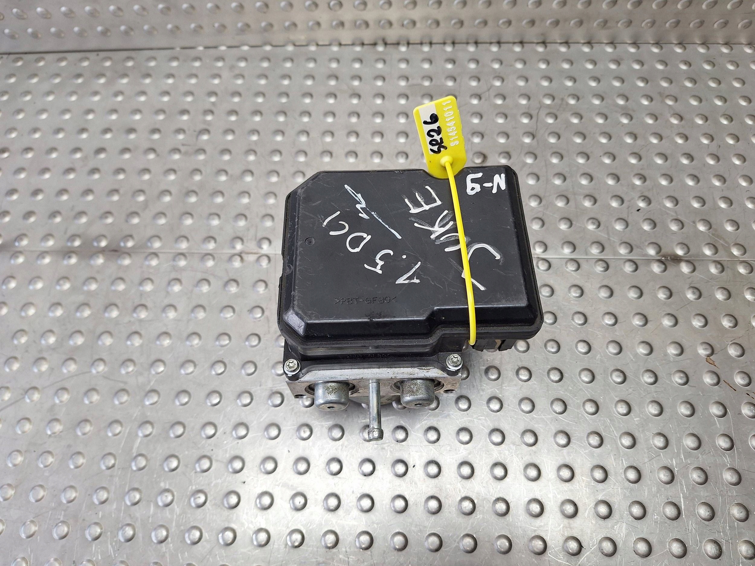 pump control unit ABS A98000B50 TD8405 NISSAN JUKE F15 1.5D