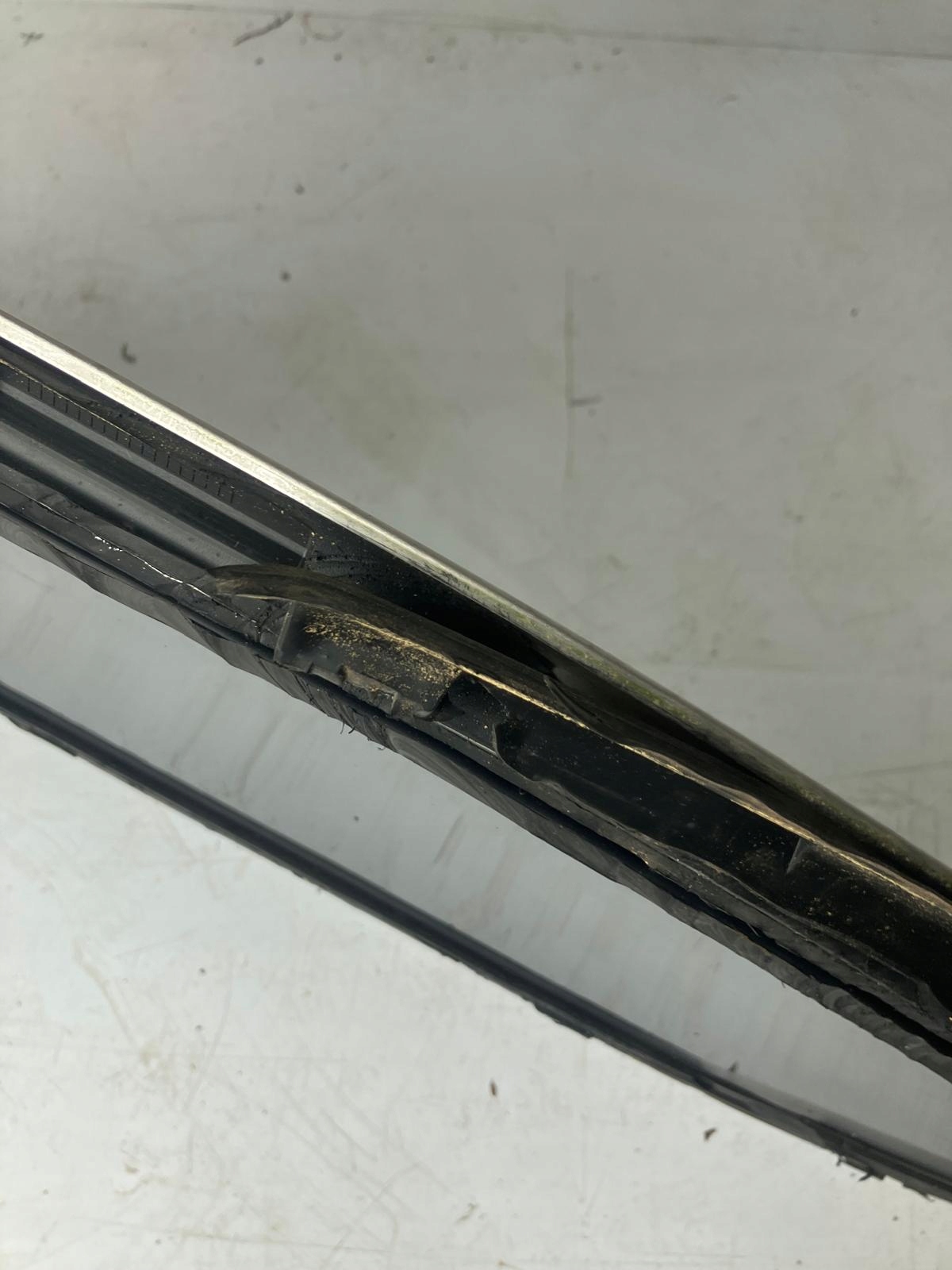 window bodywork left rear part PEUGEOT 308 T9 SW CHROM 14R