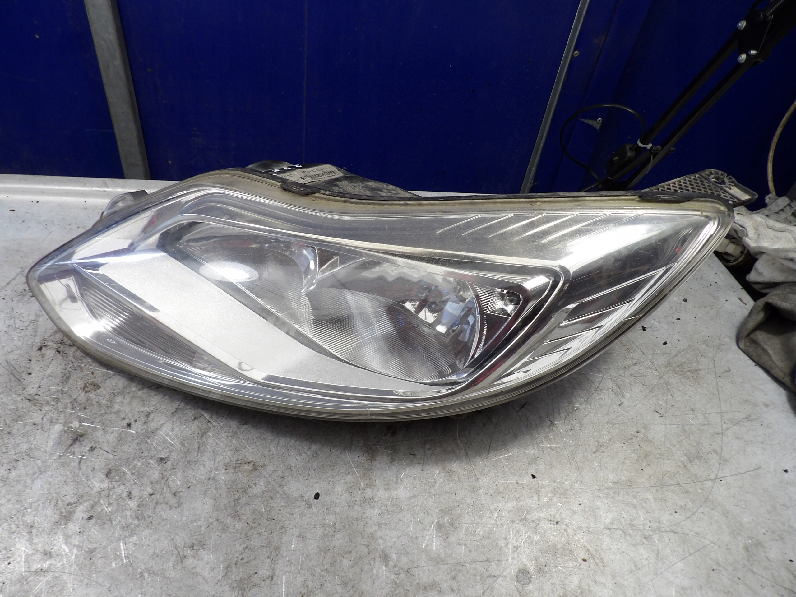 Ford Focus MK3 kombi light front left BM51-13W030-AH